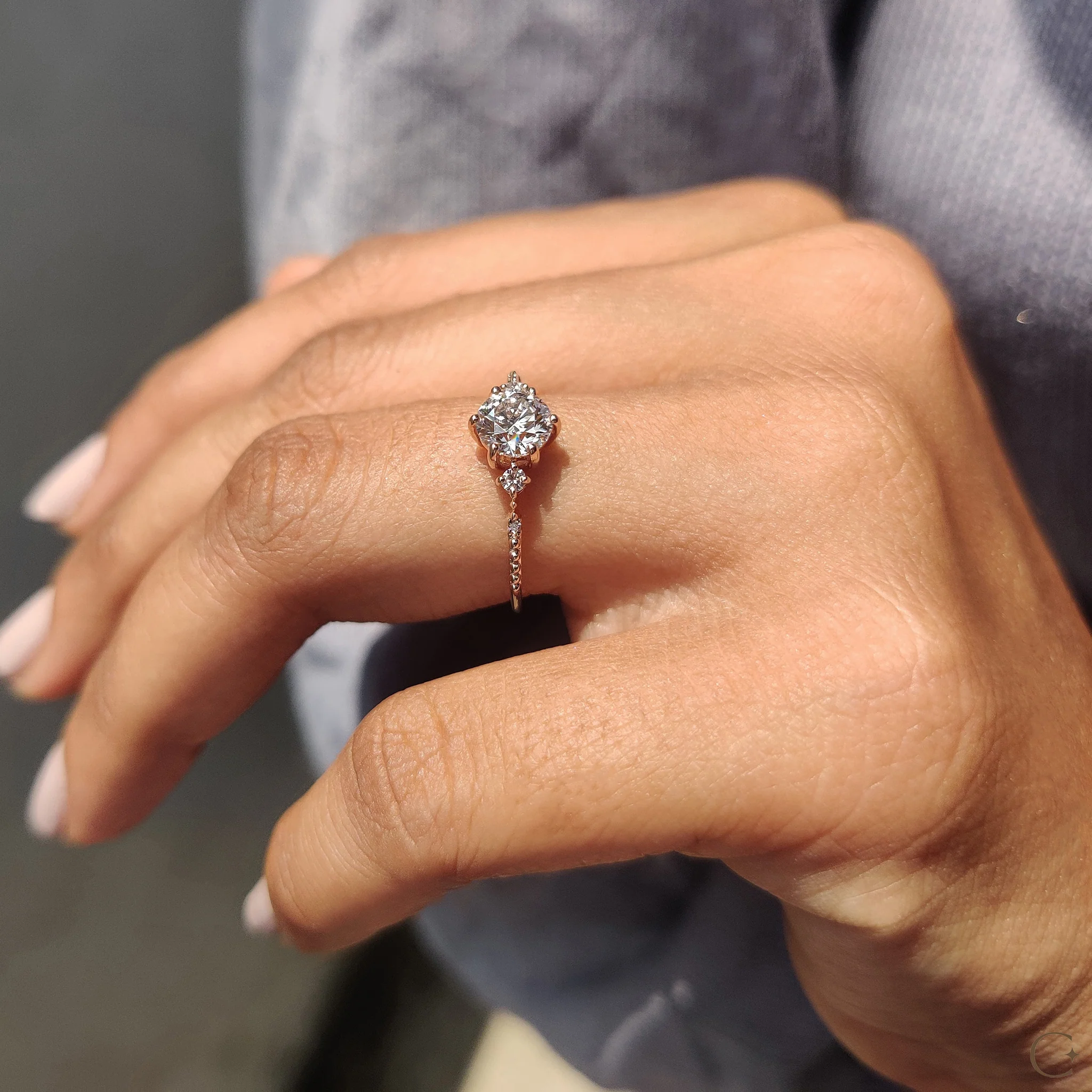 3 Stone Diamond Ring With Round Cut Stones - Image 3