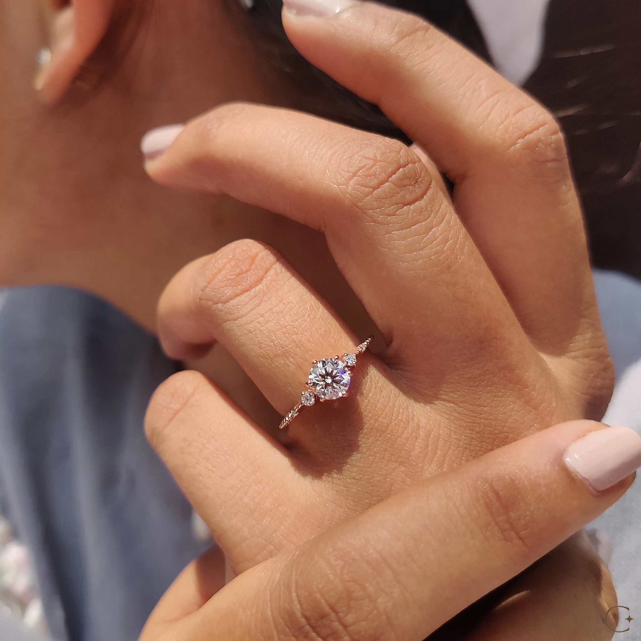 3 Stone Diamond Ring With Round Cut Stones - Image 4
