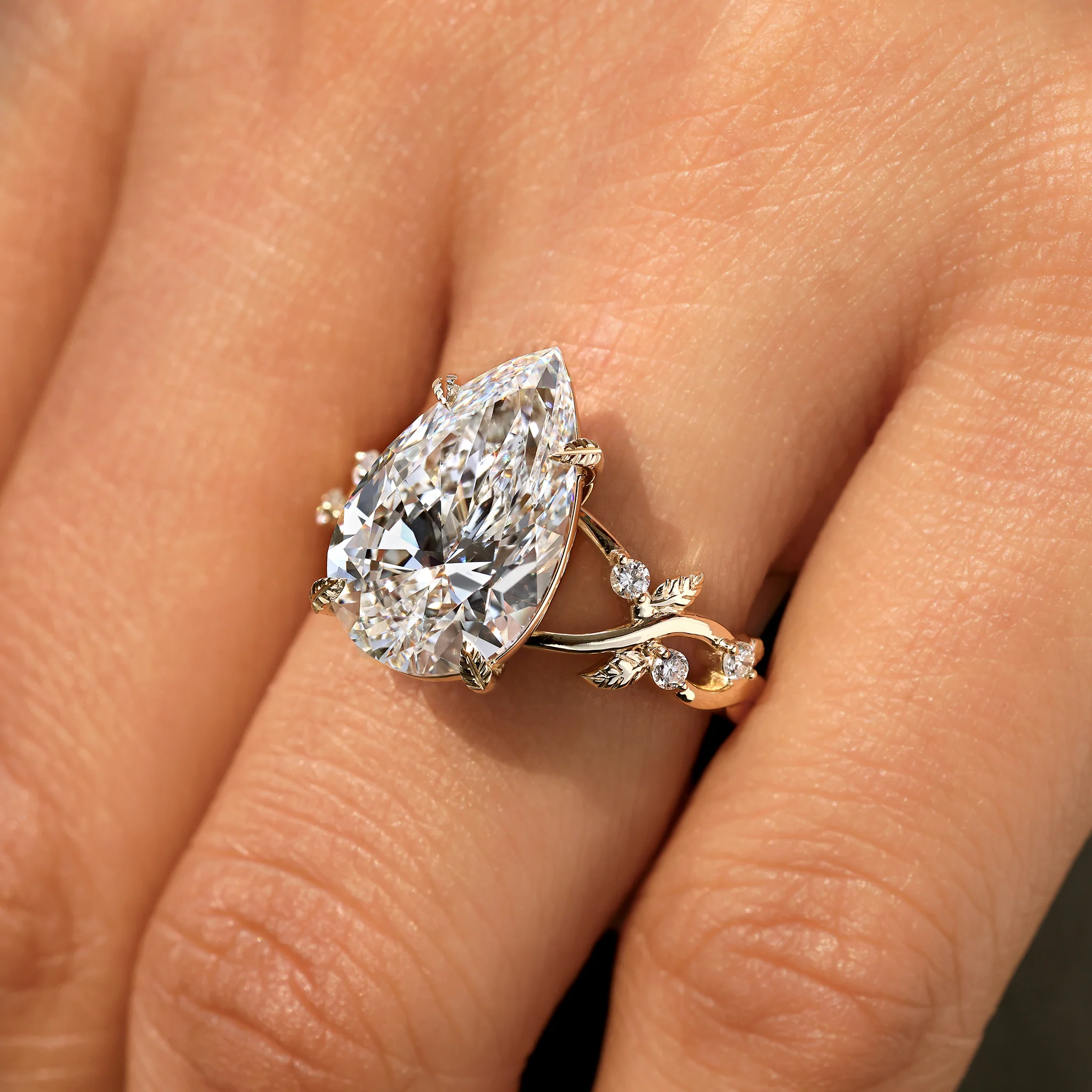 5 - 10 Carat IGI Certified Pear Cut Nature Inspired Engagement Ring - Image 4