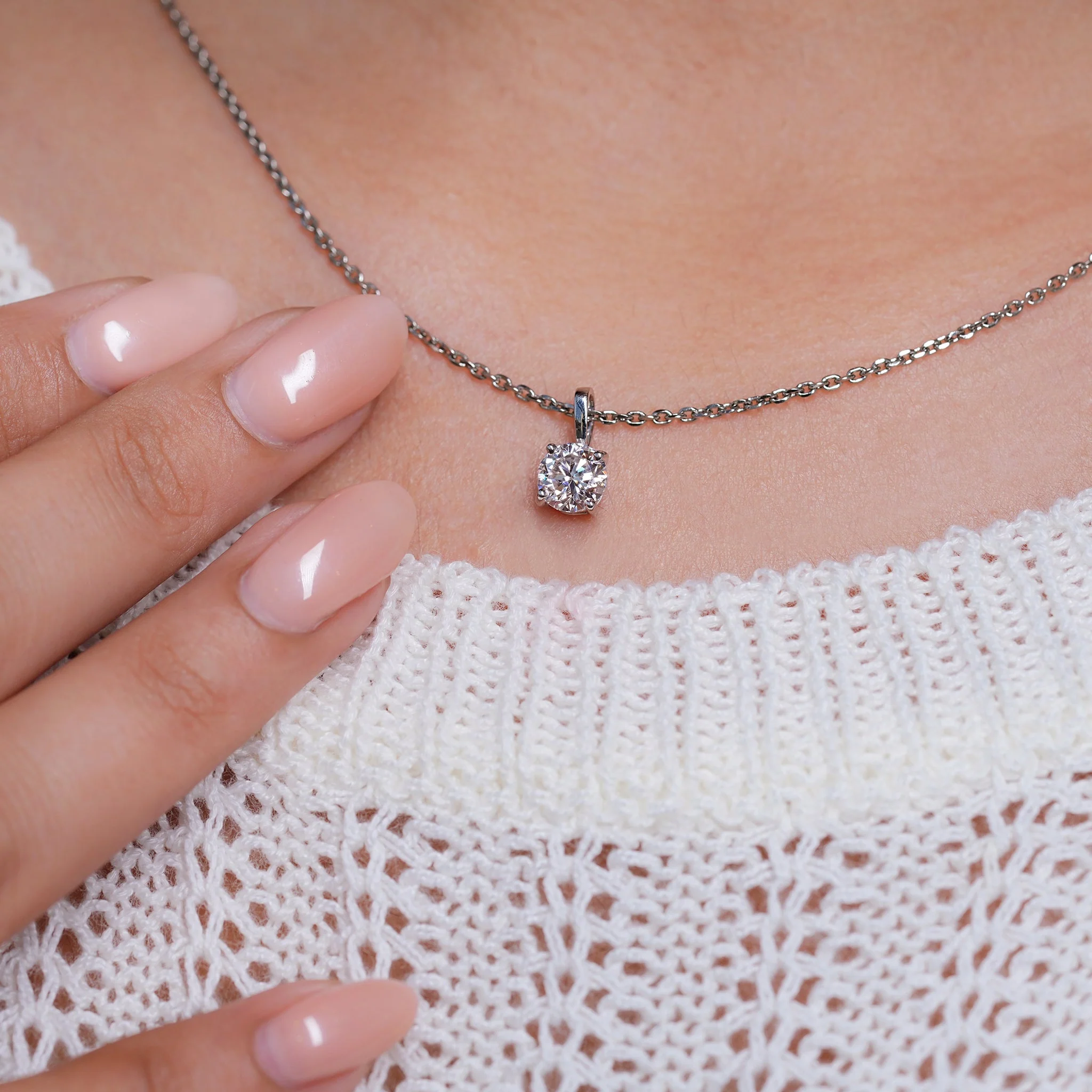 925 Silver Round Cut Moissanite Pendant In Basket Setting - Image 3