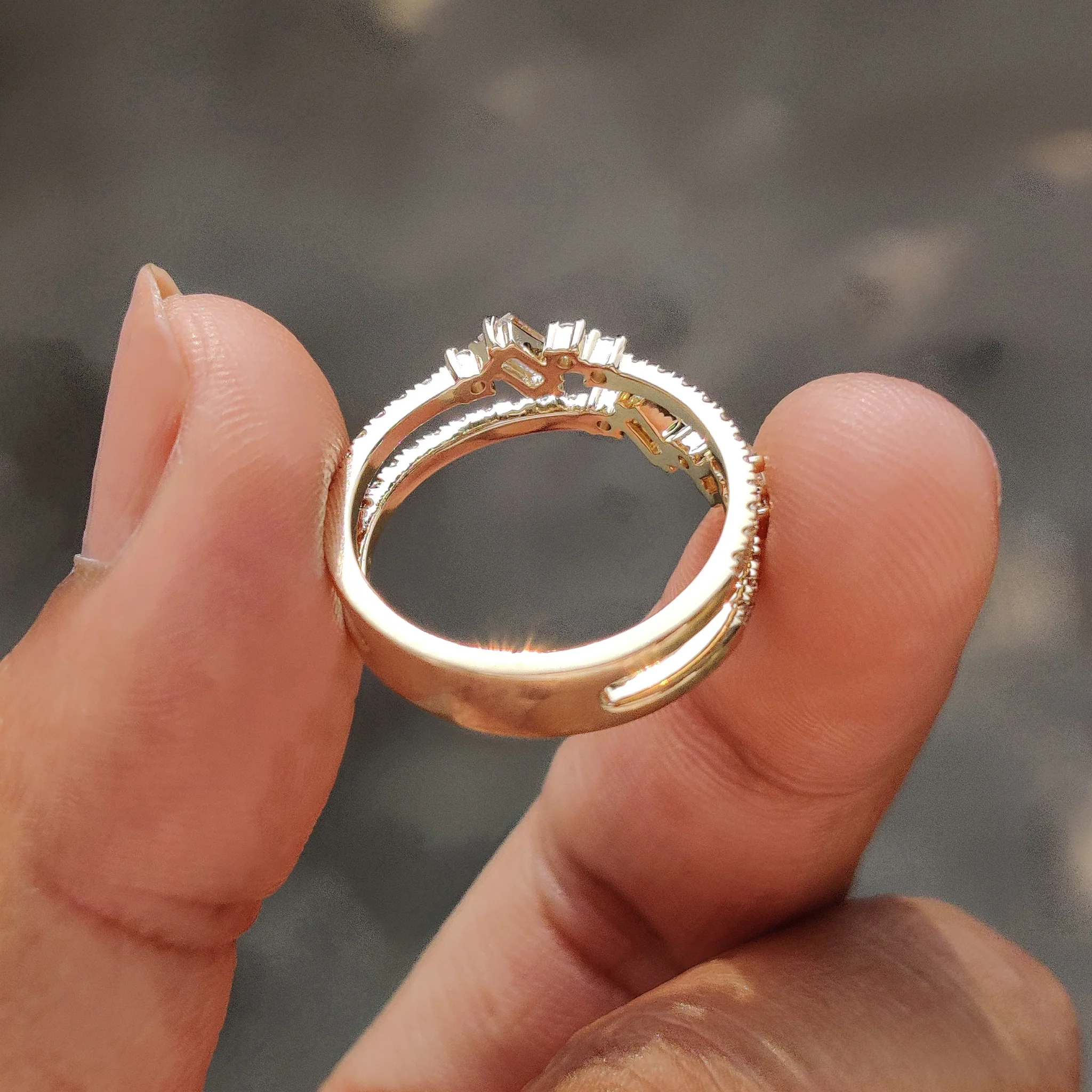 Baguette And Round Diamond Band In Double Row Pave Style - Image 8