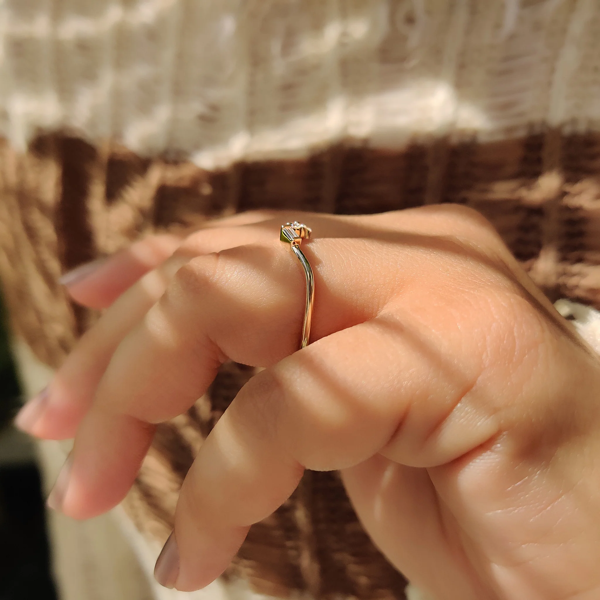 Baguette And Round Diamond Shared Prong Wedding Band - Image 3