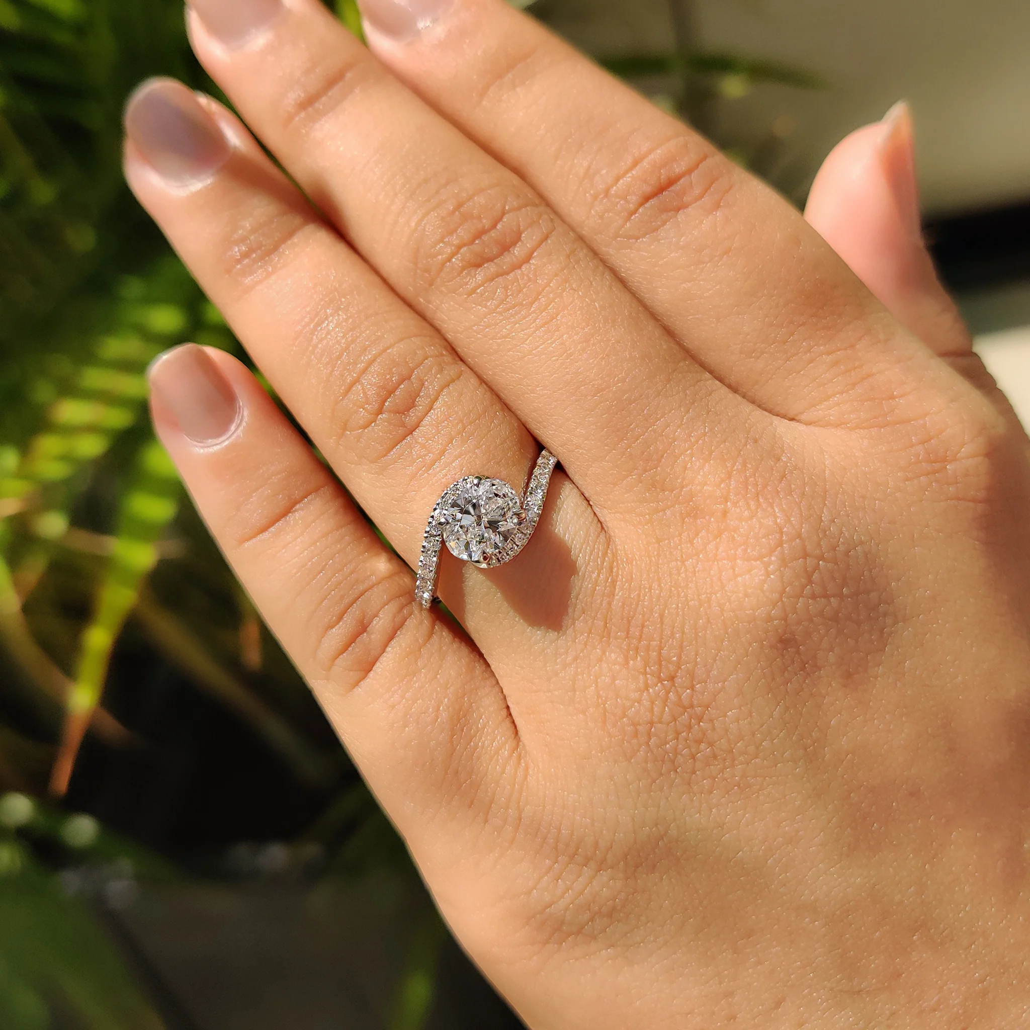 Oval Diamond Bypass Setting Ring In Half Eternity Style - Image 5