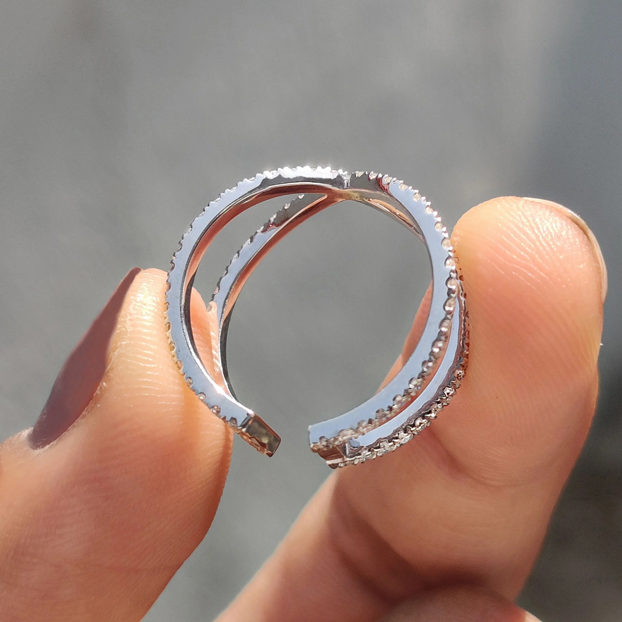 Classic Criss Cross Eternity Band In Round Cut - Image 2