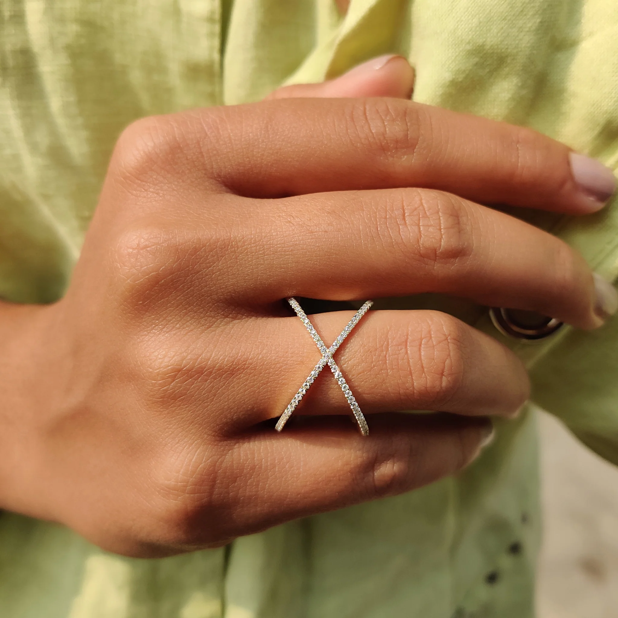 Round Stone Criss Cross Moissanite Band - Image 7
