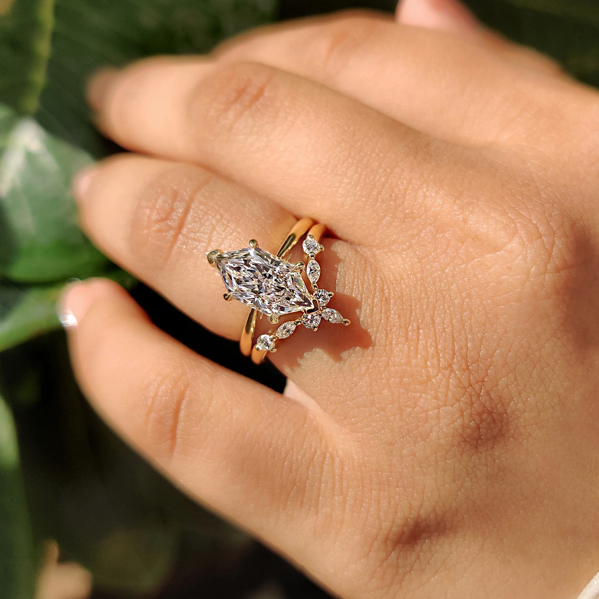 Dutch Marquise Yellow Gold Bridal Set - Image 8