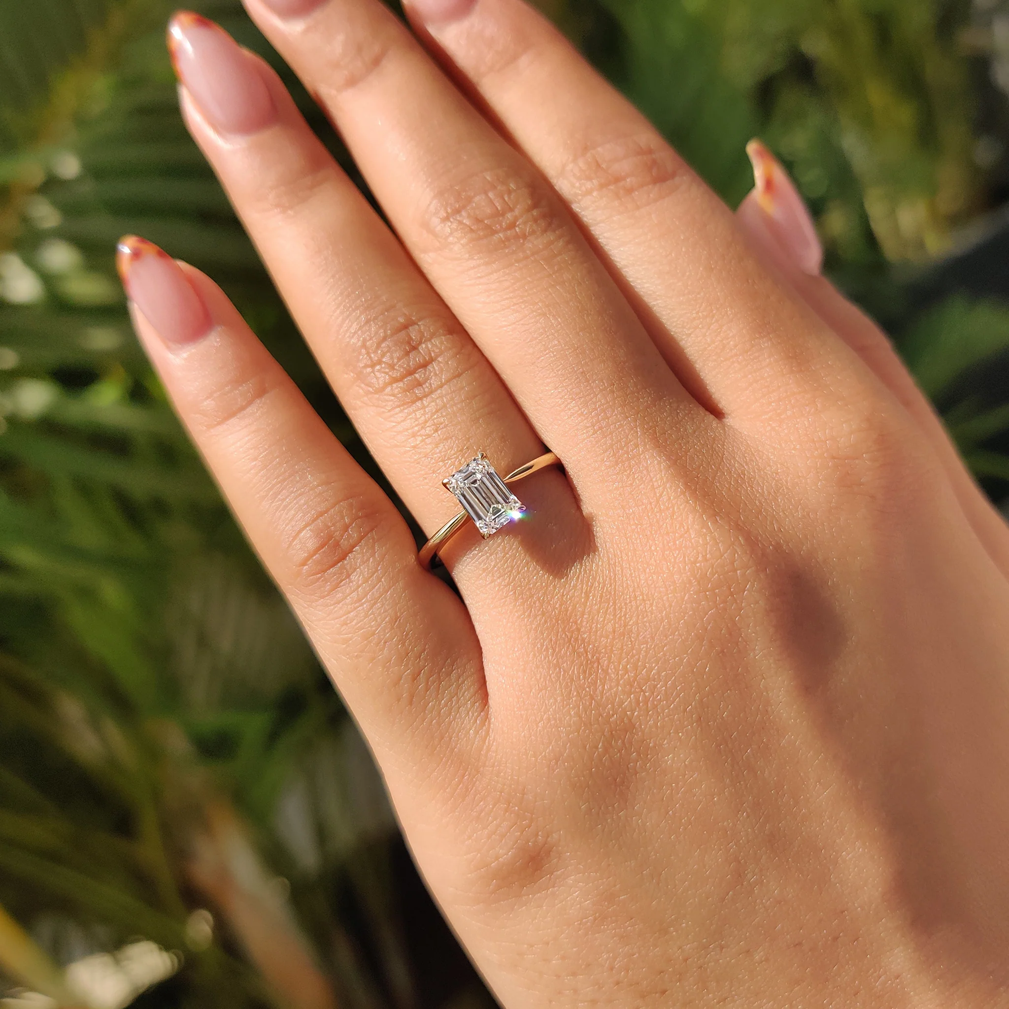 Emerald Diamond Ring In Solitaire Style - Image 4