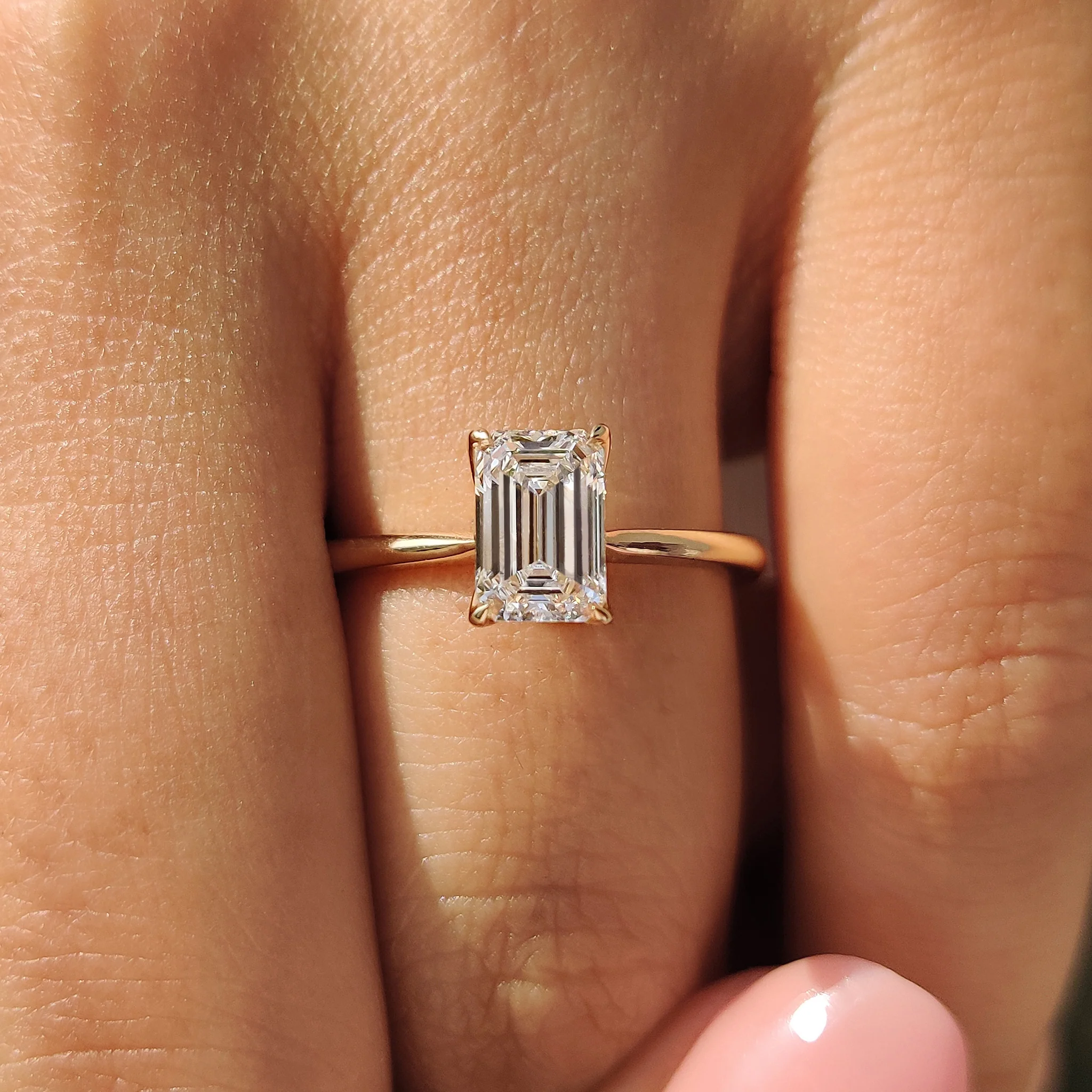 Emerald Diamond Ring In Solitaire Style - Image 5