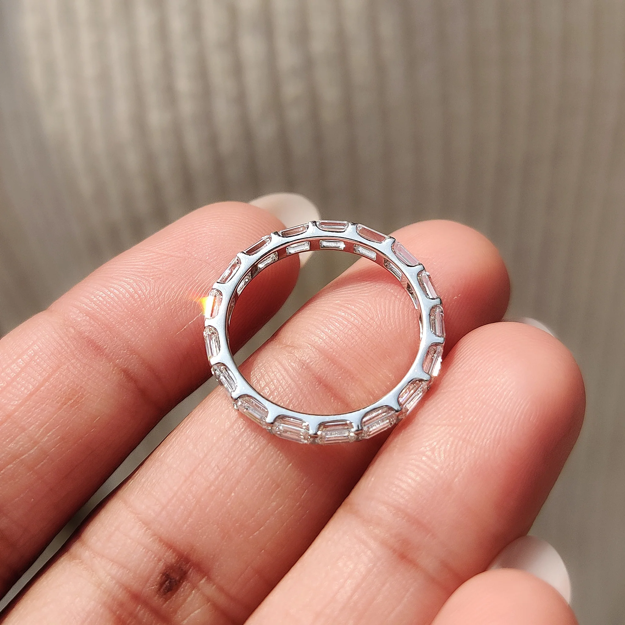 Eternity Emerald wedding band - Image 5