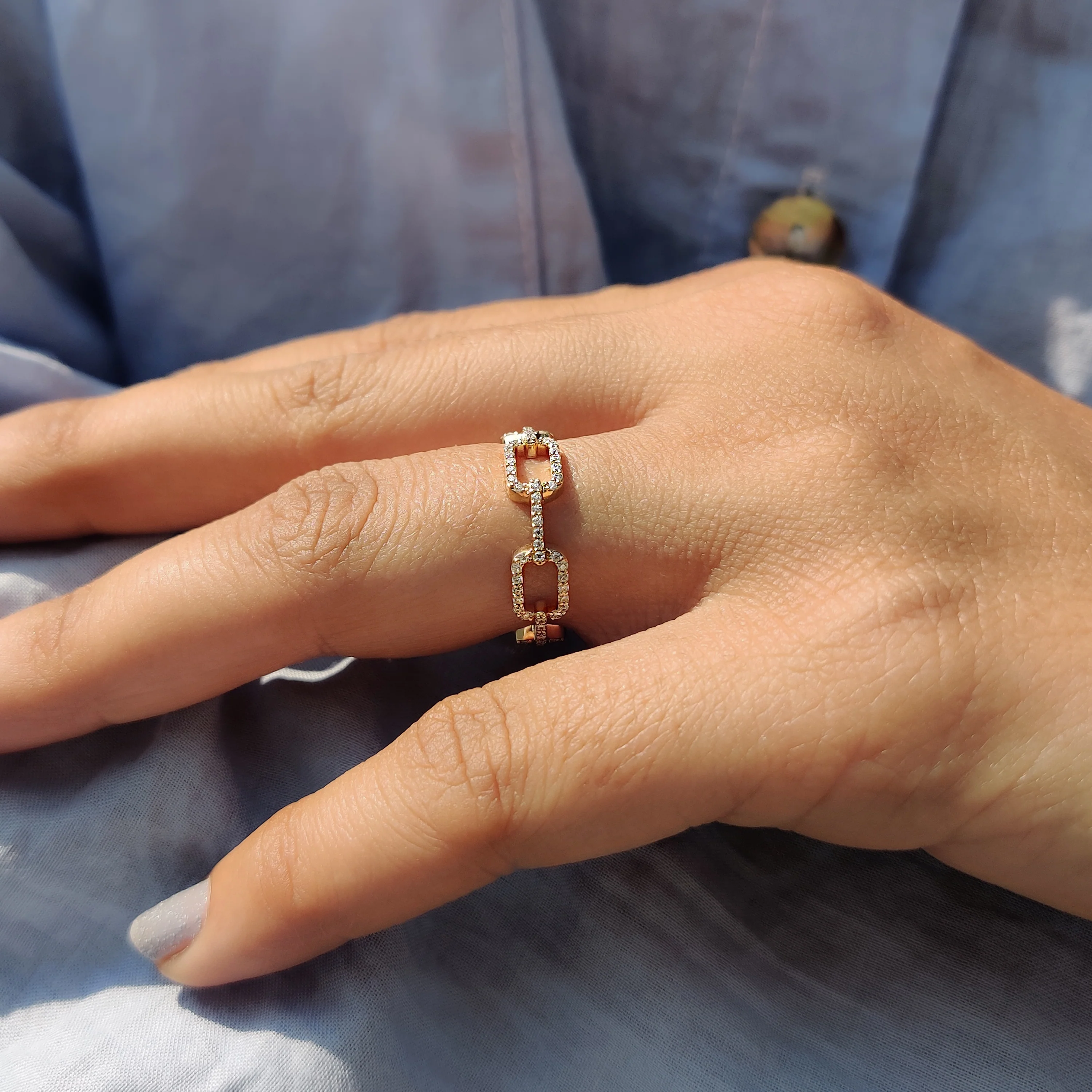 Round Cut Eternity Wedding Band In Round Cut Paper Clip Link Setting - Image 7