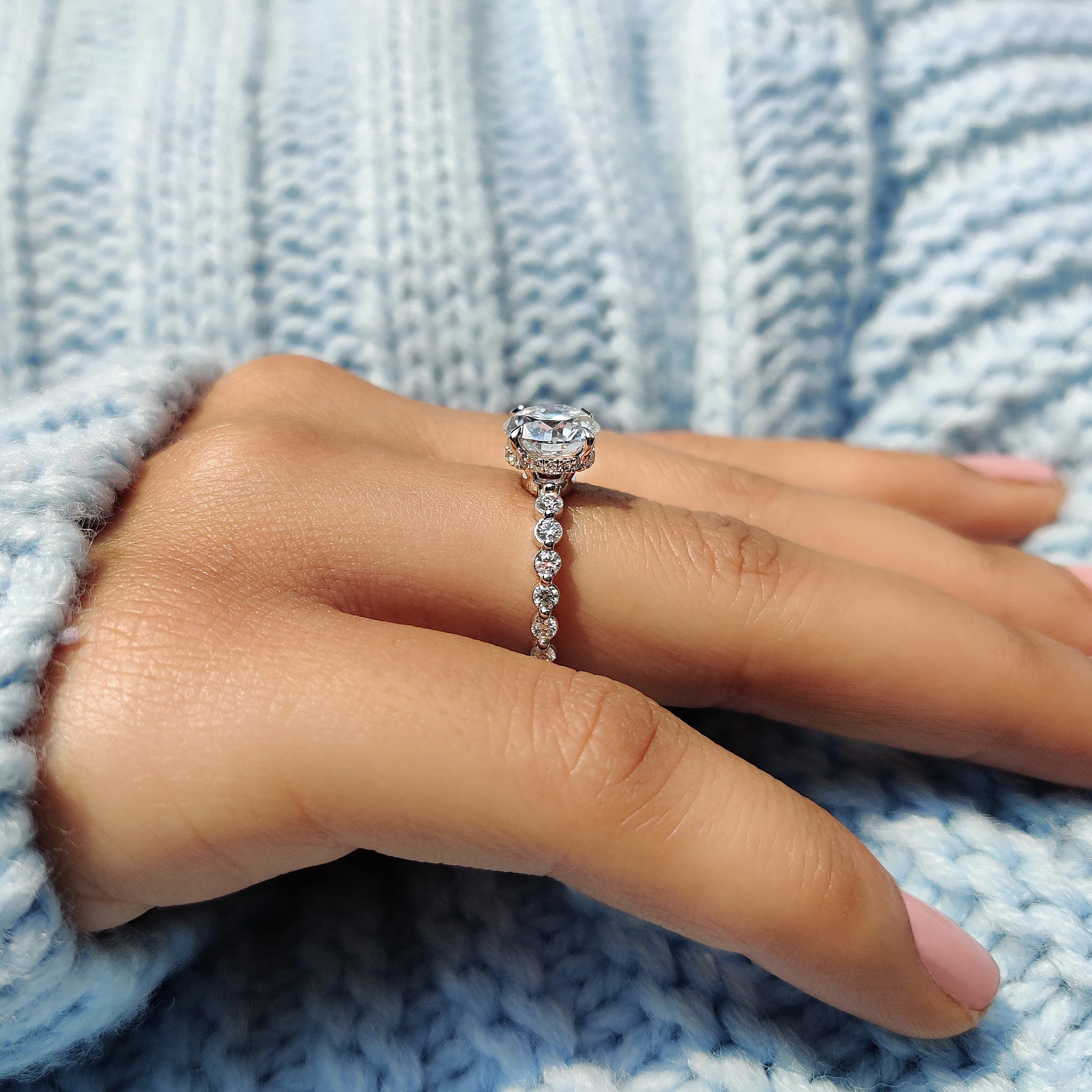 Floating Bubble Prong Round Cut Engagement Ring - Image 10