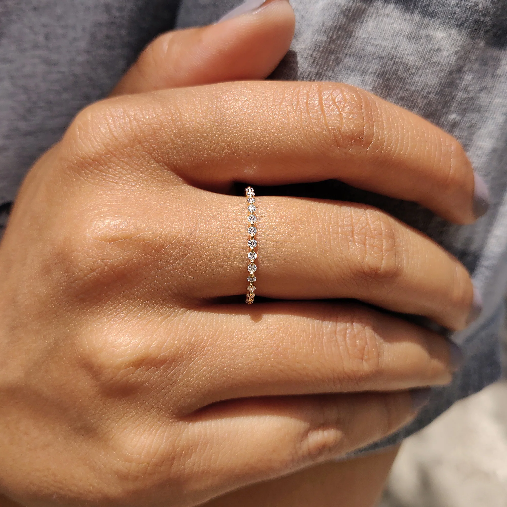 Full Eternity Band With Shared Prong - Image 3