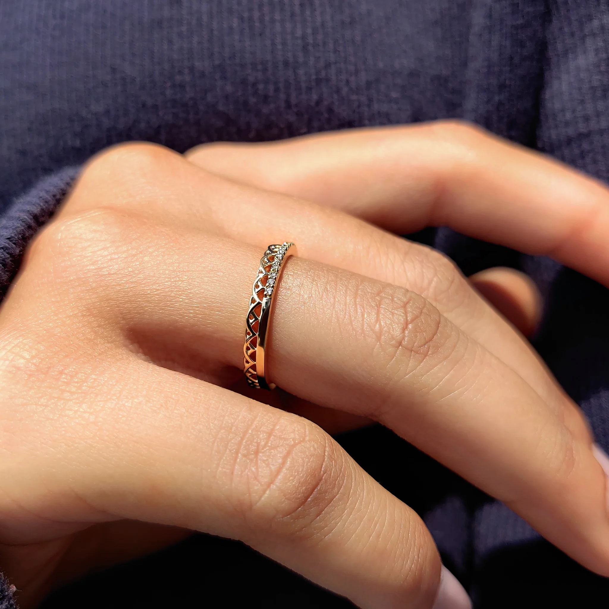 Round Cut Half Eternity Celtic Knot Band - Image 3