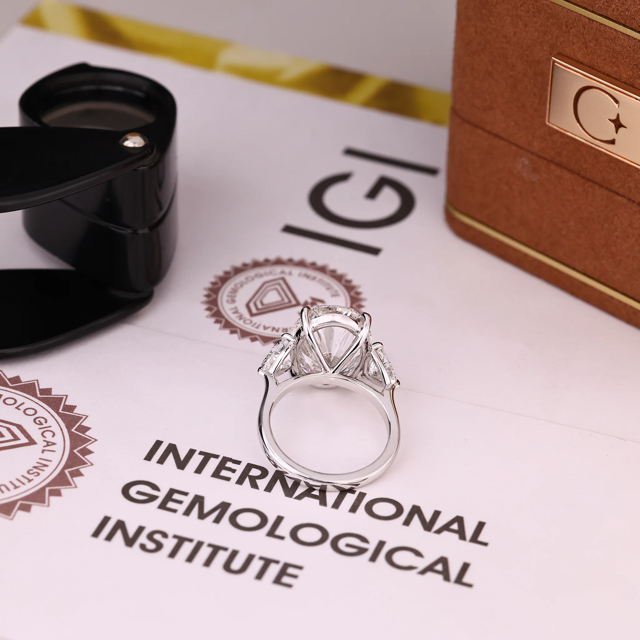 IGI Certified 10 -15 Carat Oval Diamond Ring in Three Stone Style - Image 12