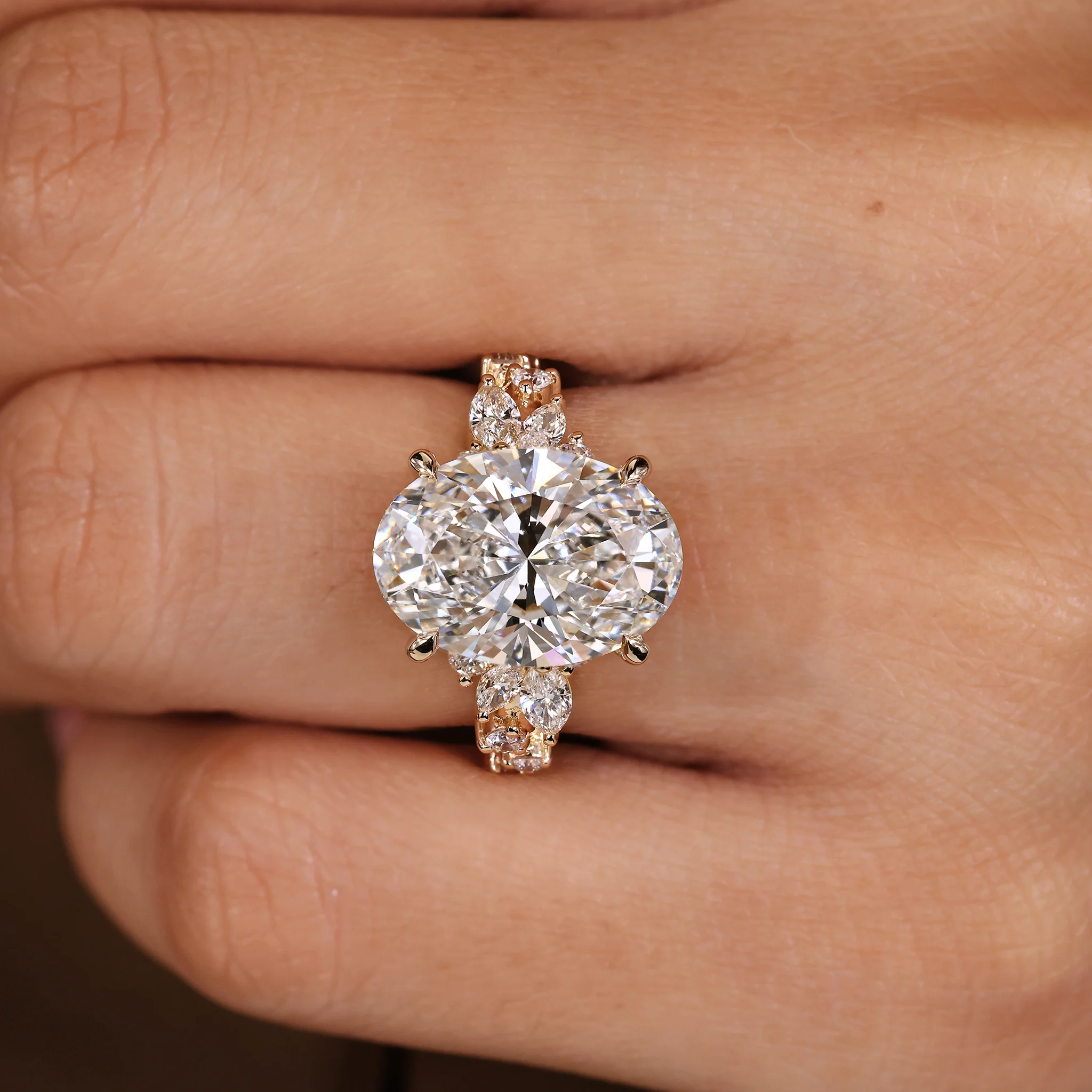 IGI Certified 5 - 7 Carat Oval Cut Diamond Ring in Cluster Setting - Image 10