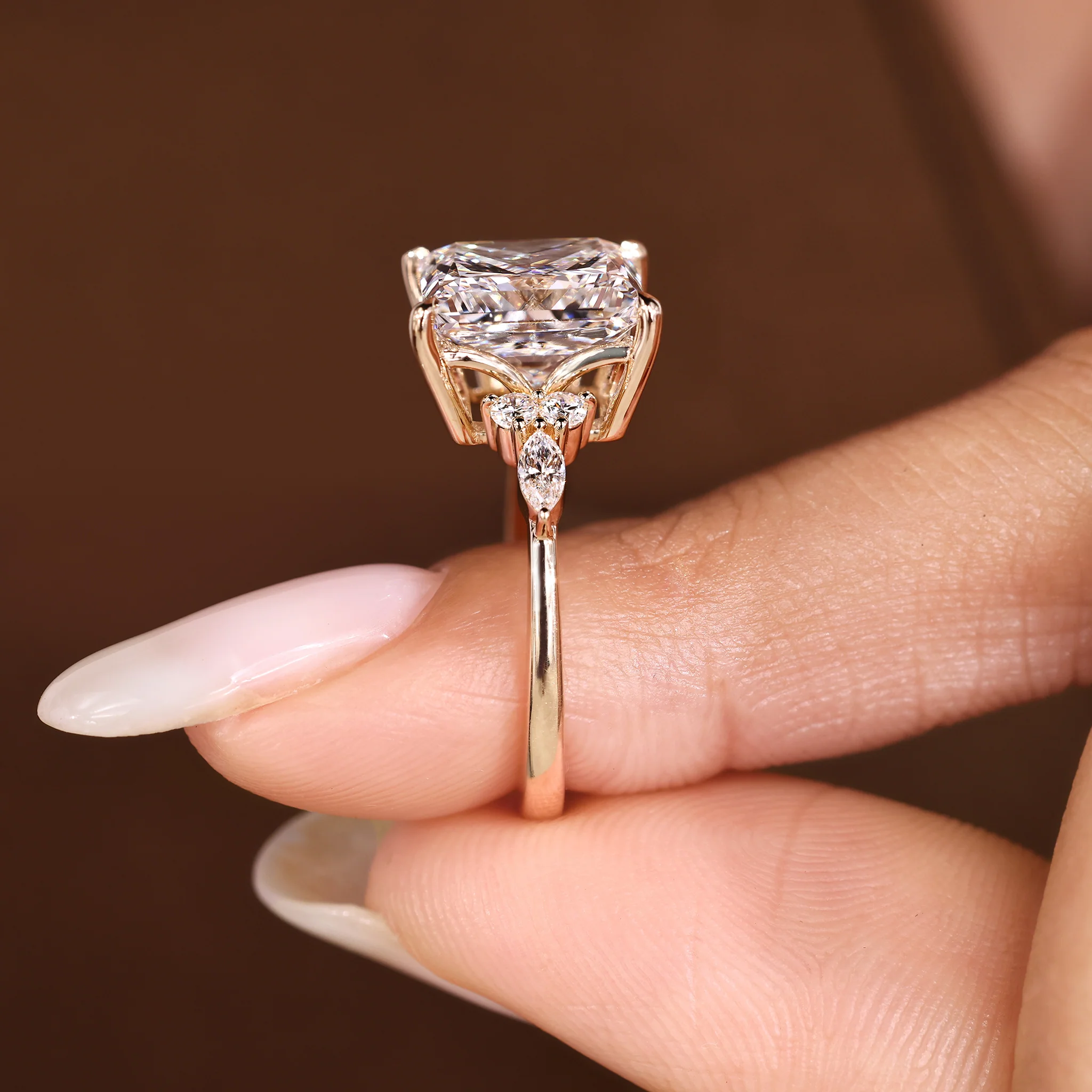 IGI Certified 5 - 7 Carat Princess Cut Diamond Ring in Muse Setting - Image 4