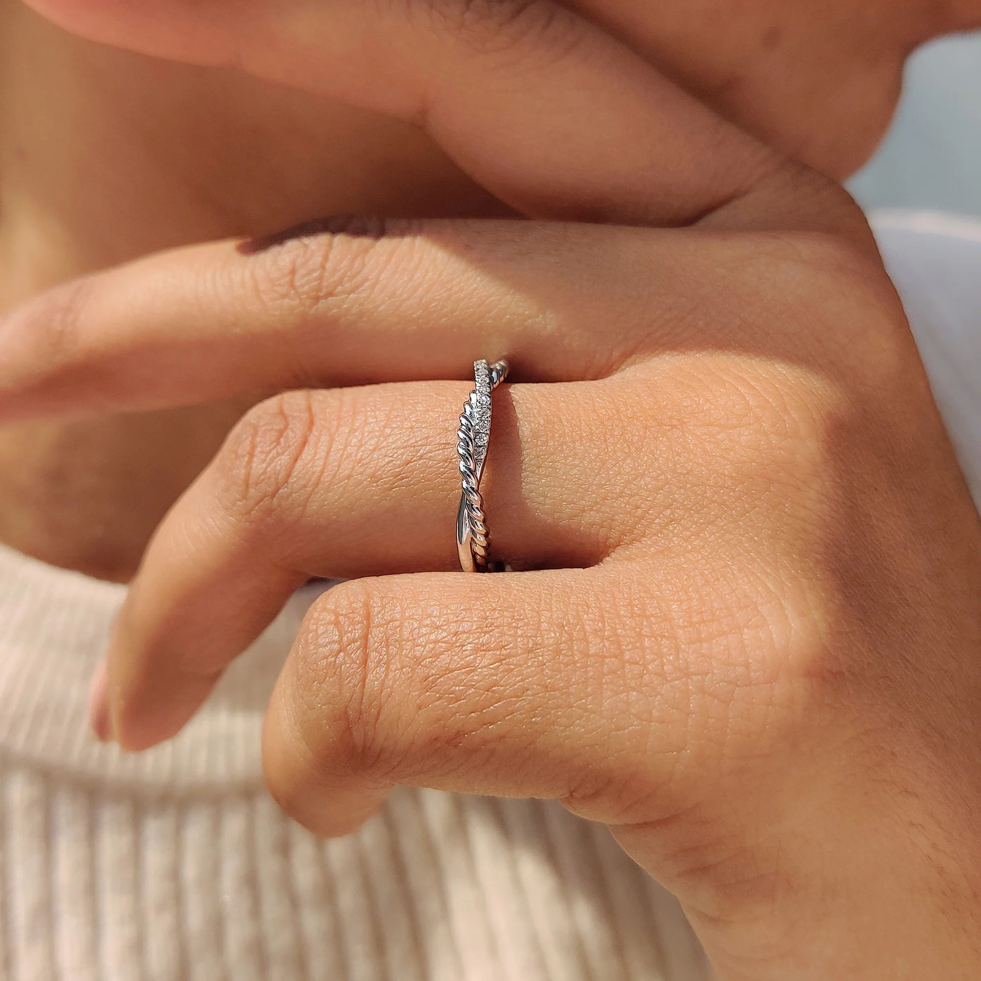 Round Cut Infinity Wedding Band With Twisted Rope Pave Style - Image 3