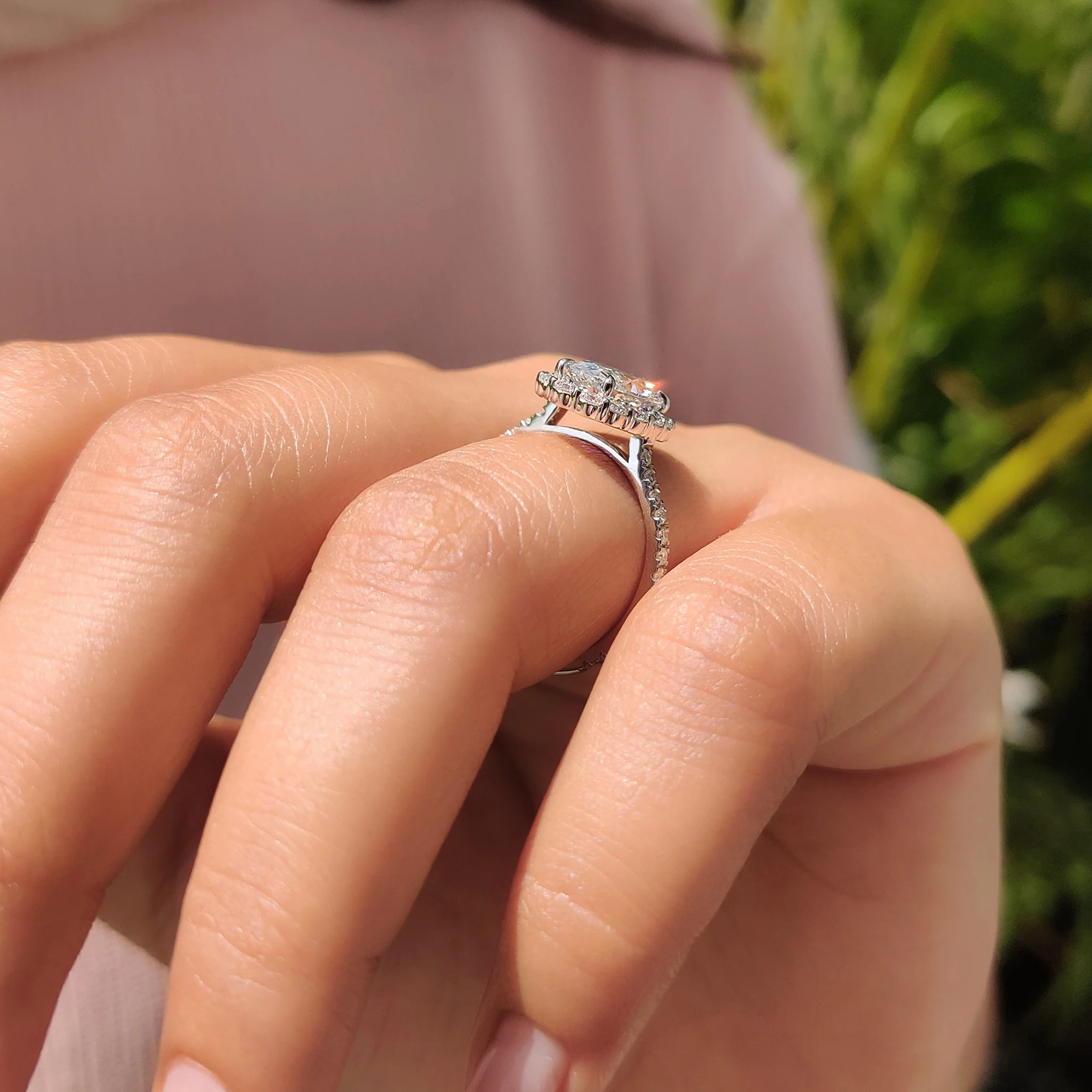 Oval Cut Cathedral Setting Ring - Image 4