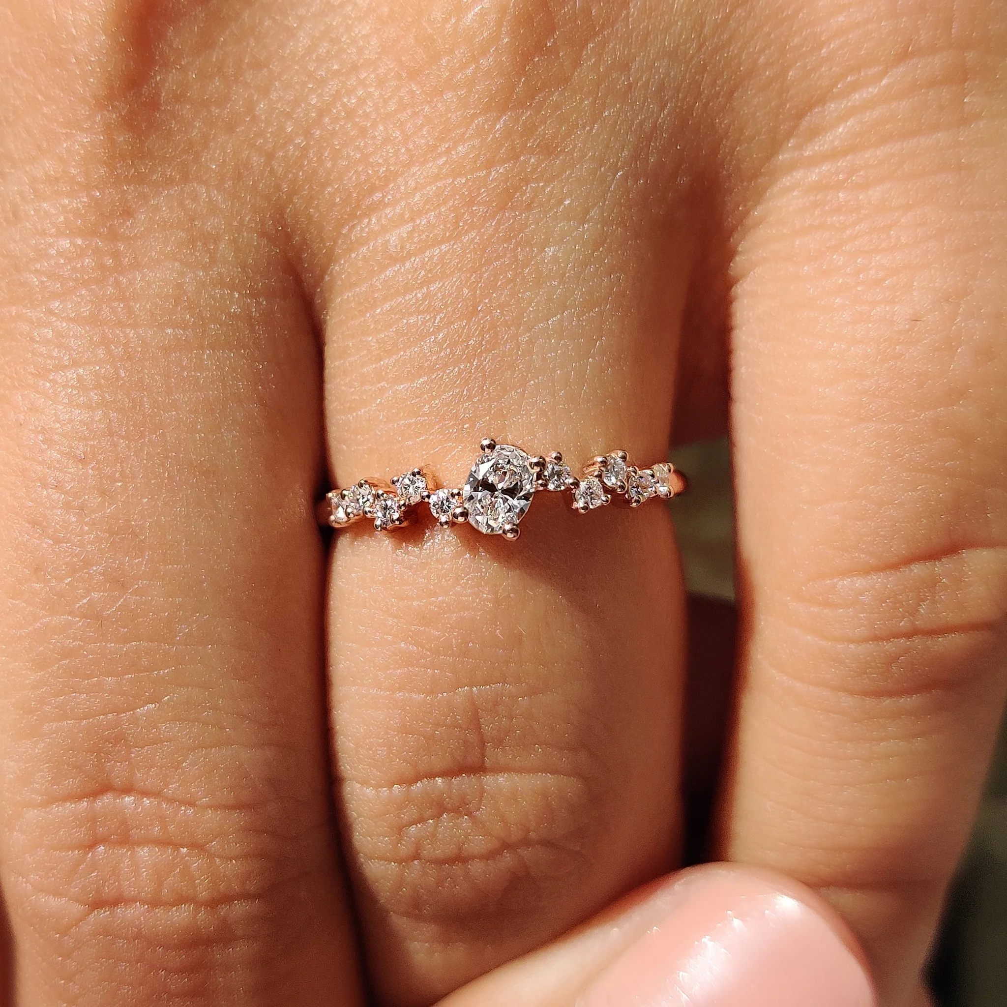 Oval Diamond Band With Zig Zag Style - Image 6