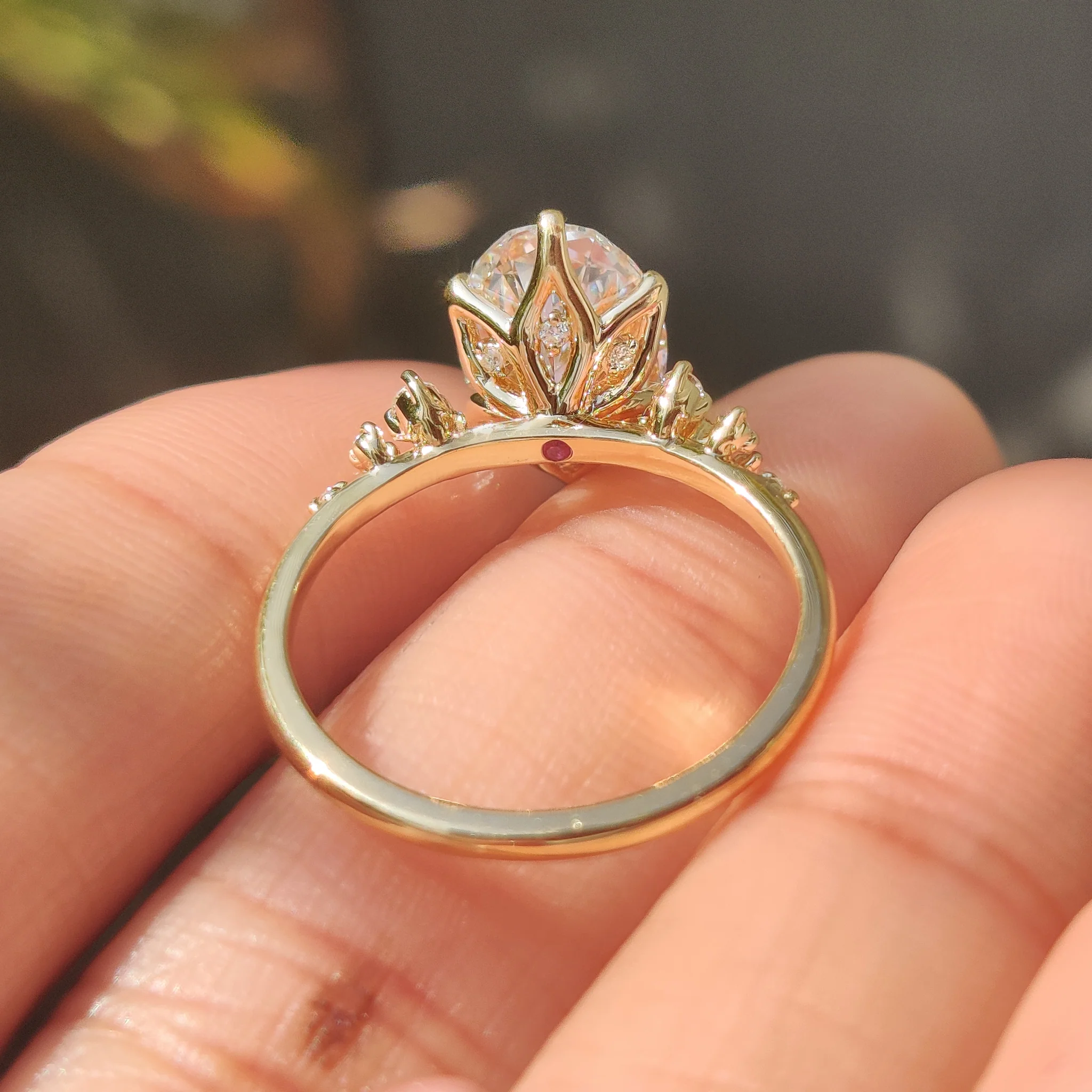 Oval Diamond Ring With Round Side Stones - Image 4
