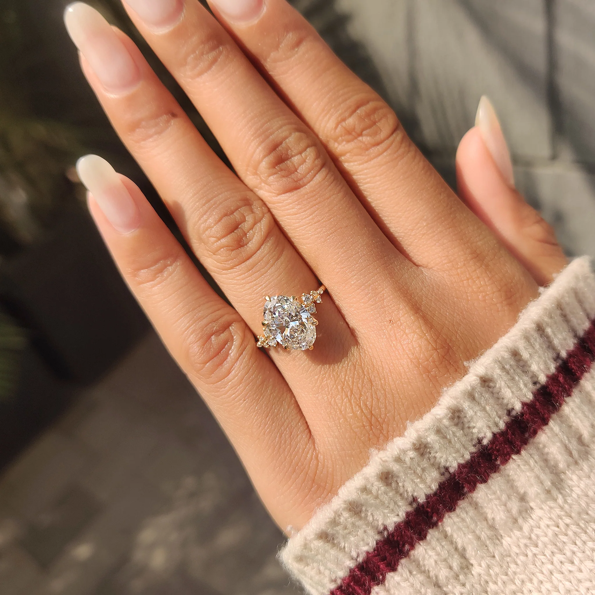 Oval Diamond Ring With Round Side Stones - Image 5