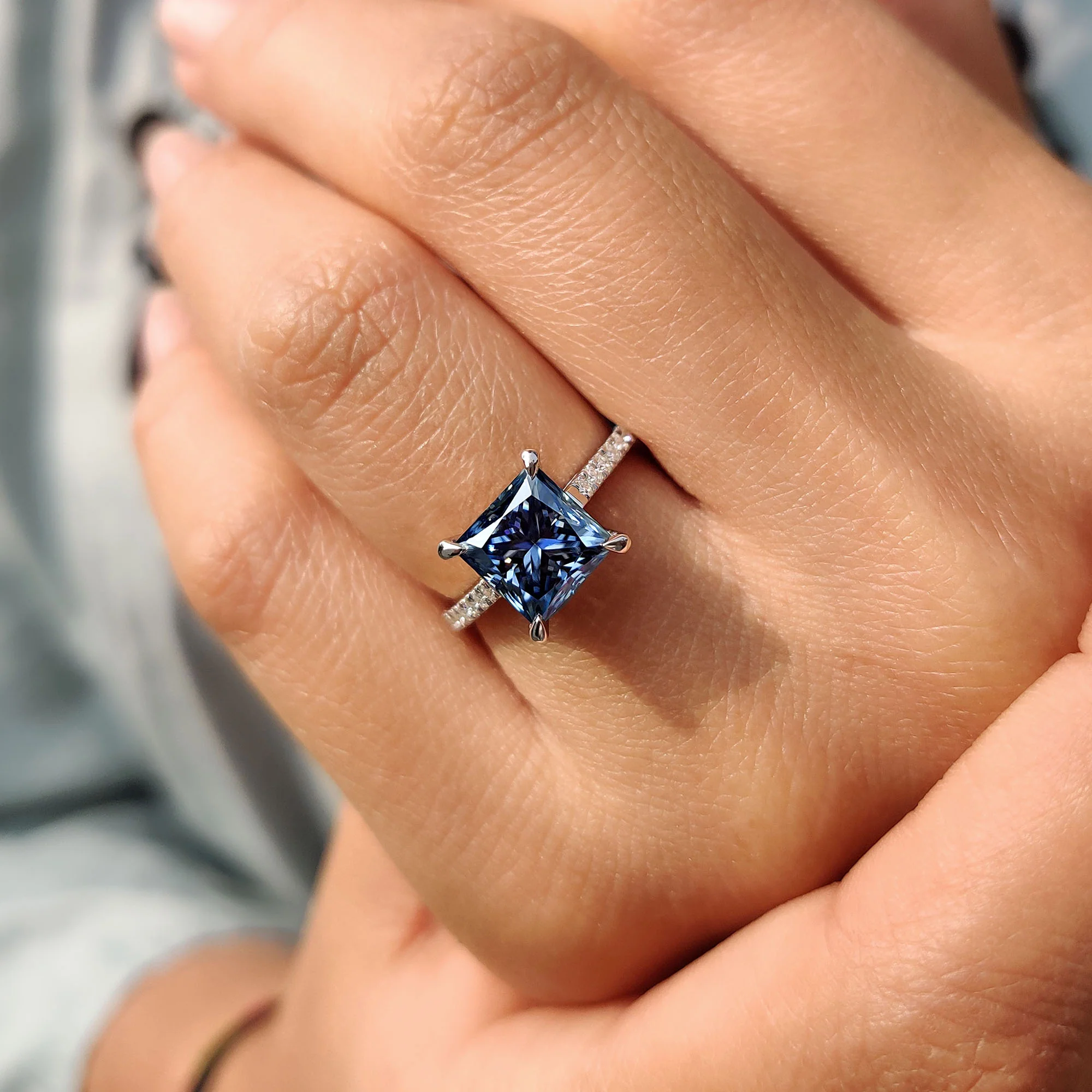 Royal Dark Blue Princess Cut Engagement Ring - Image 9