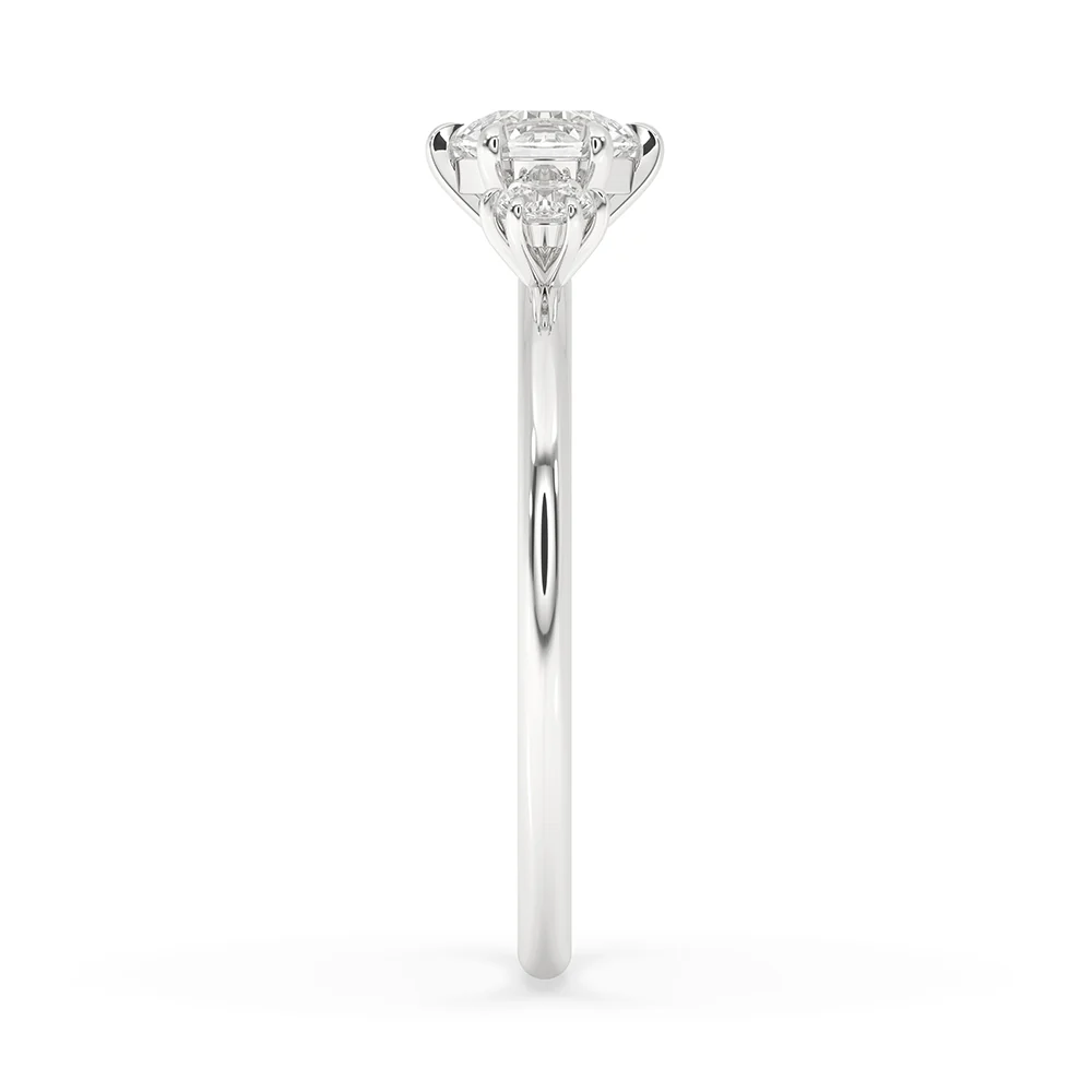 Round Cut 3 Stone Diamond Engagement Ring - Image 3