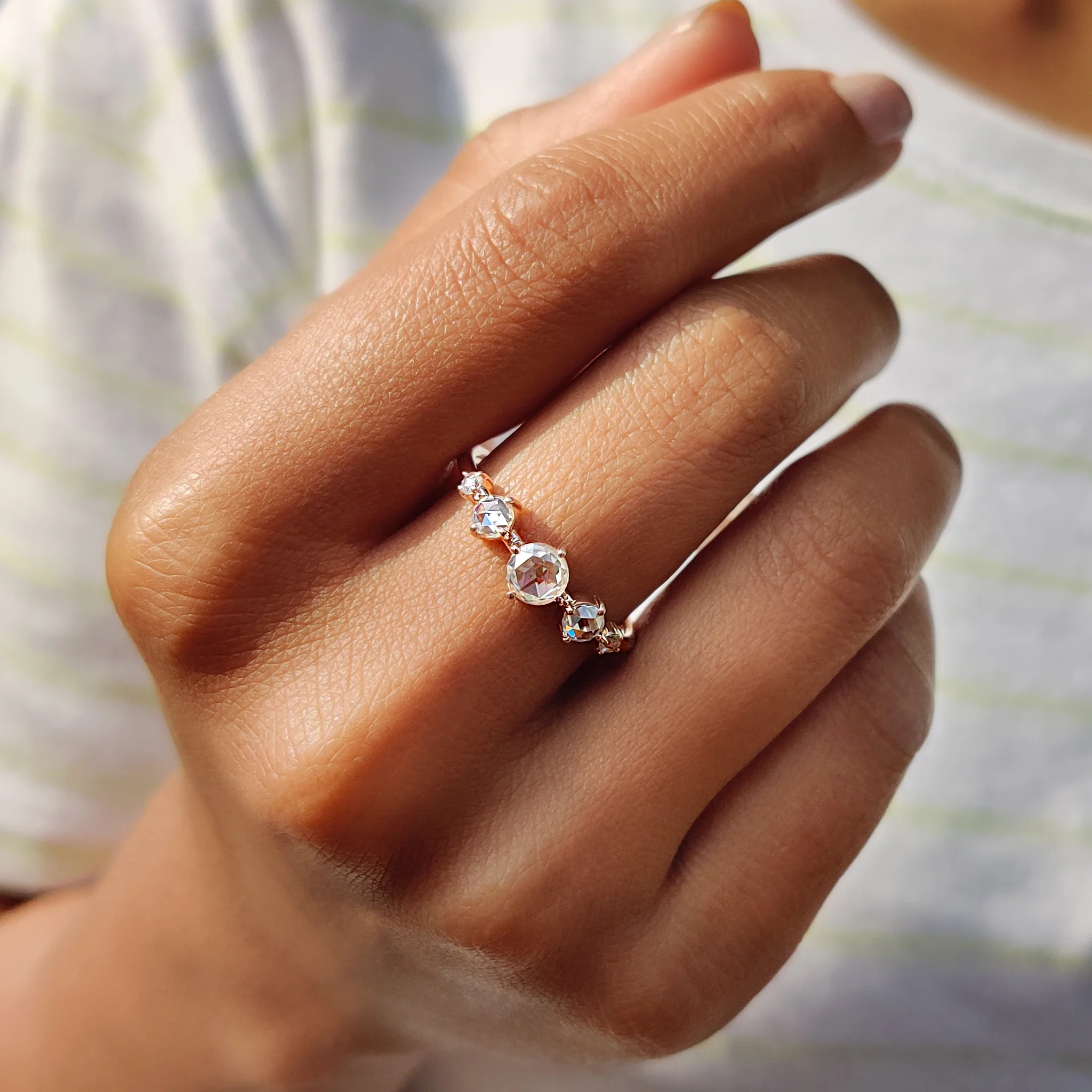 Round Rose cut Moissanite Ring With Compass Prong Setting - Image 3