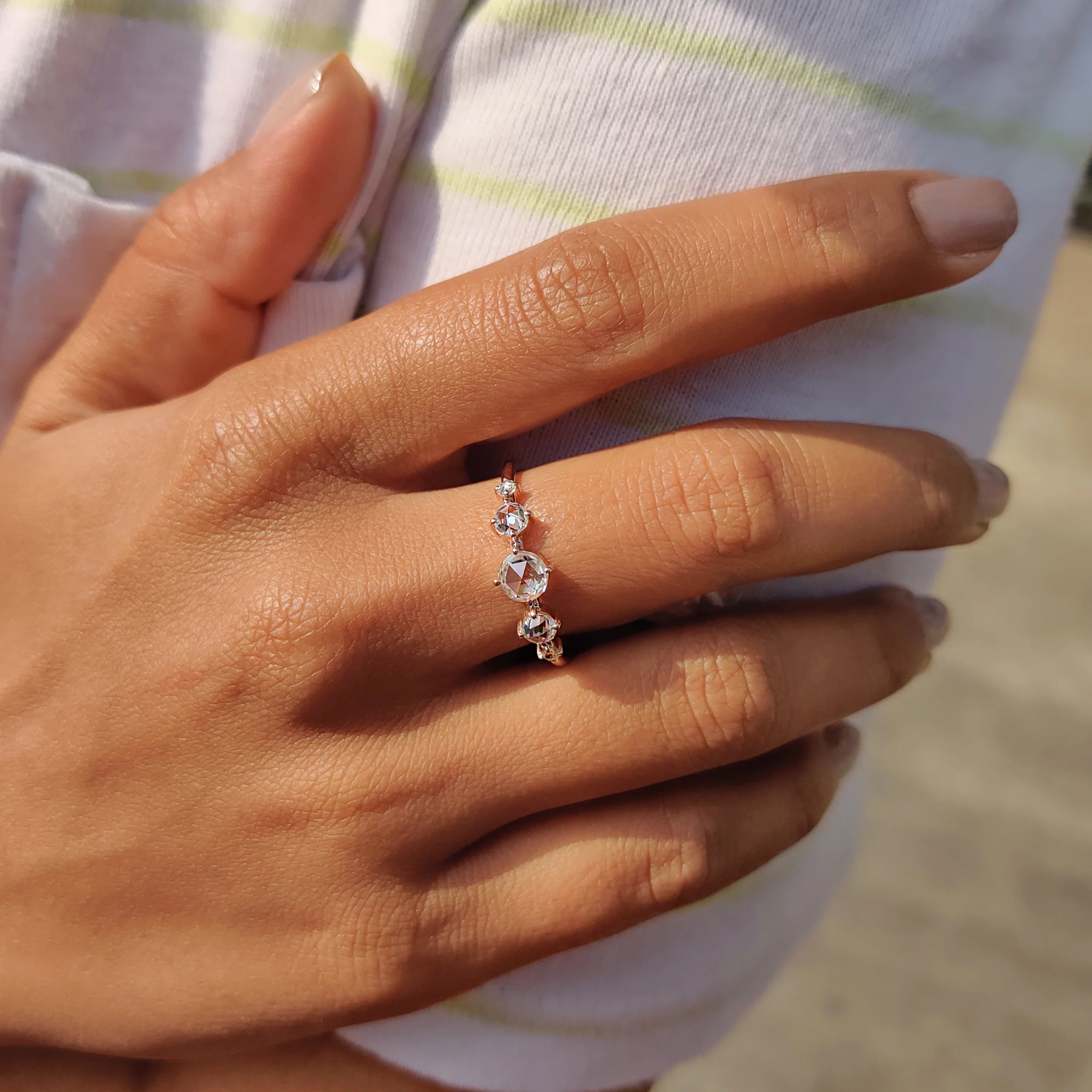 Round Rose cut Moissanite Ring With Compass Prong Setting - Image 5