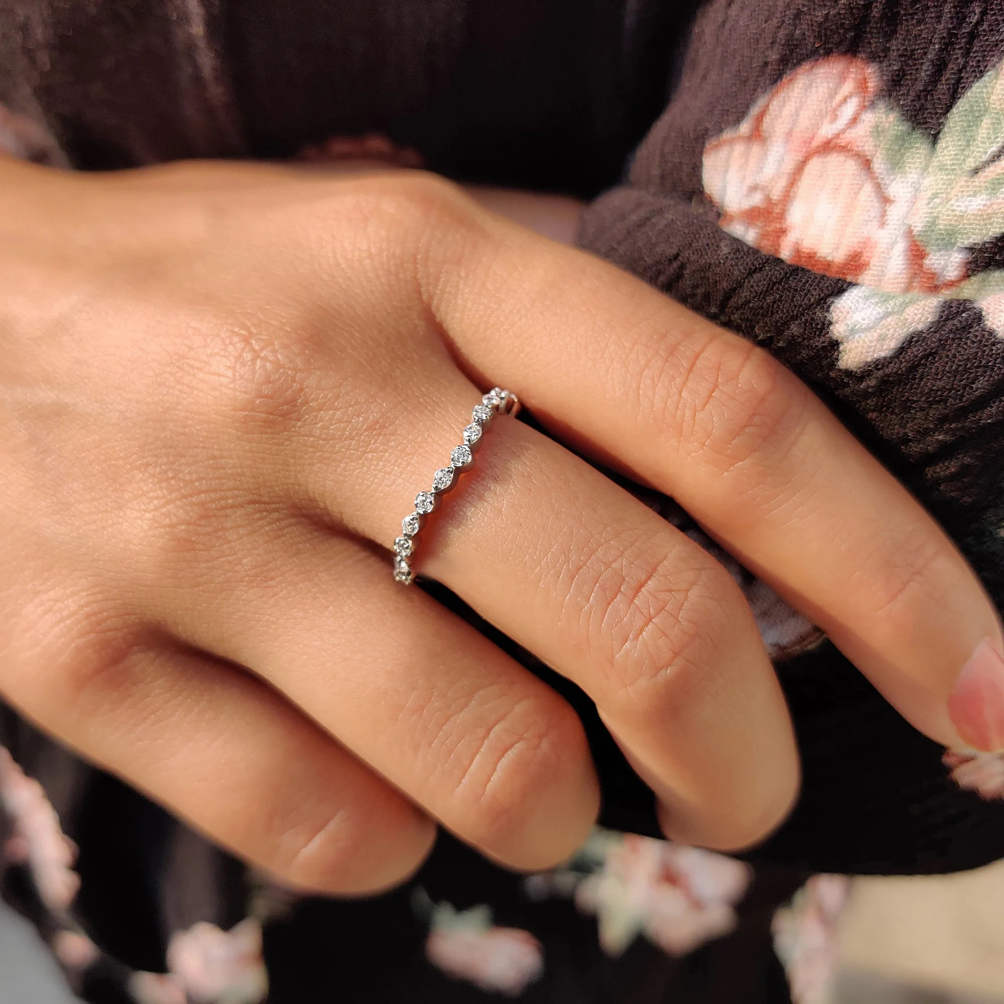 Round Cut Curved Moissanite Wedding Band - Image 4