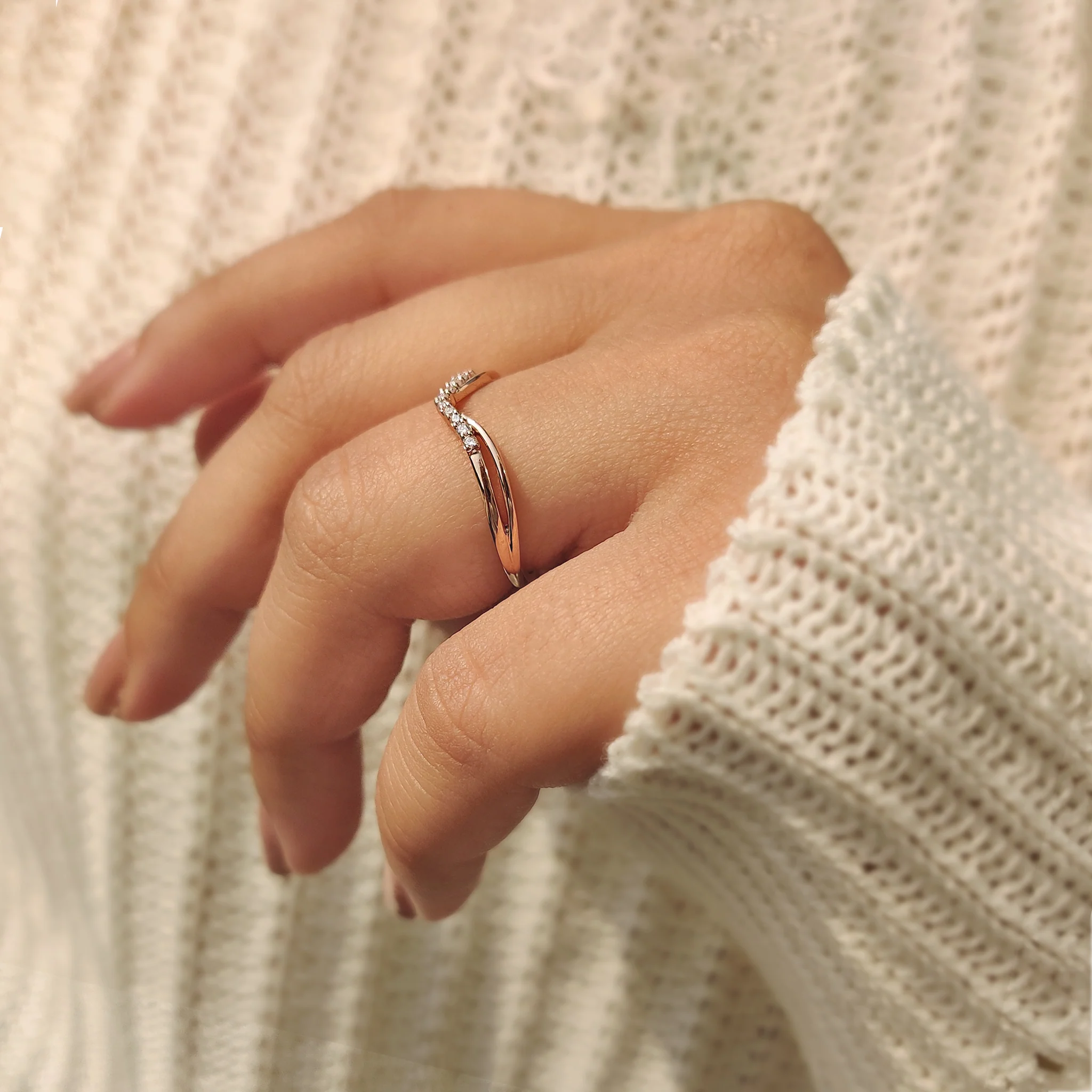 Round Cut Double Row Chevron Diamond Band - Image 4