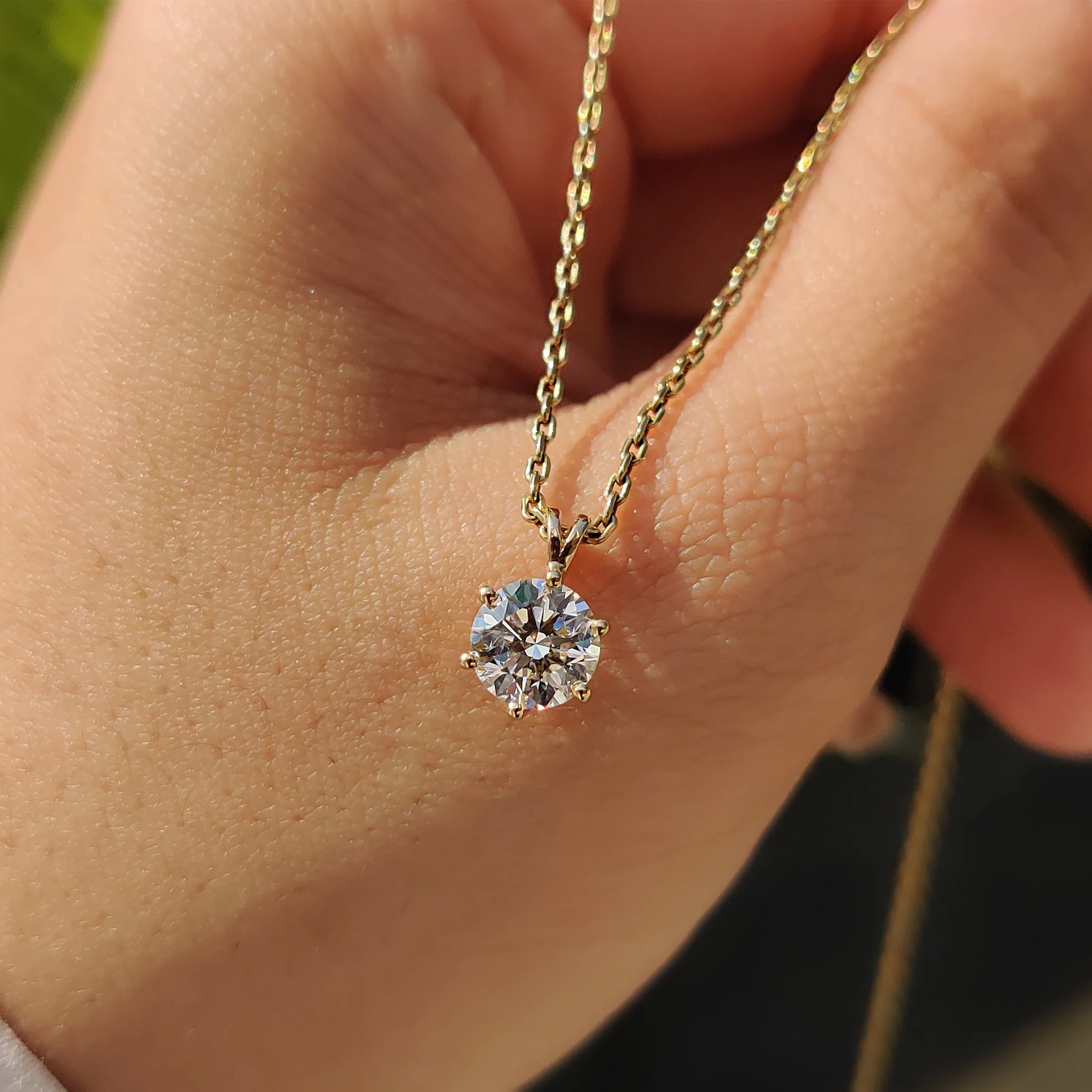 Round Cut Yellow Gold Diamond Pendant