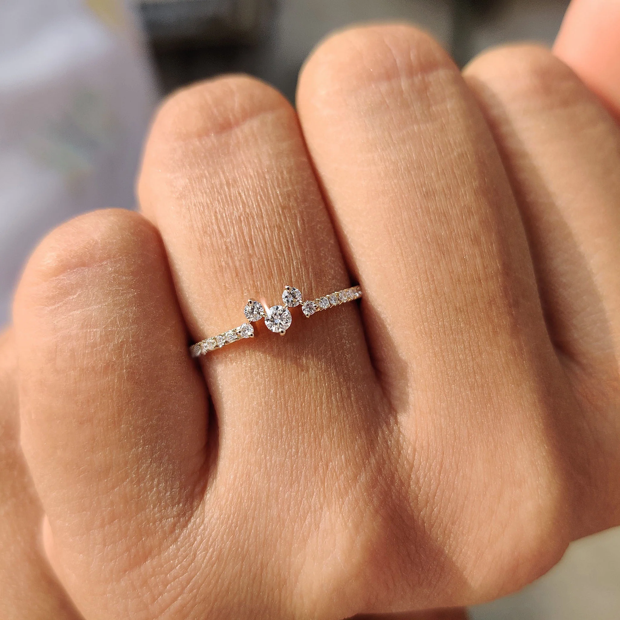 Round Cut Diamond Simple Yellow Gold Wedding Band