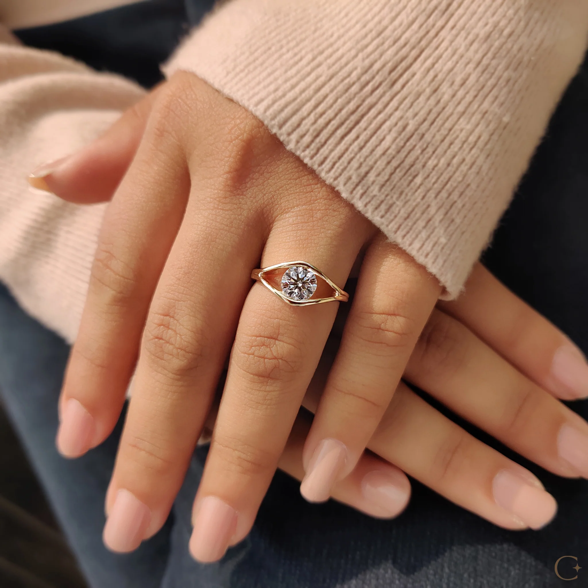 Stylish Split Shank Solitaire Diamond Engagement Ring - Image 4