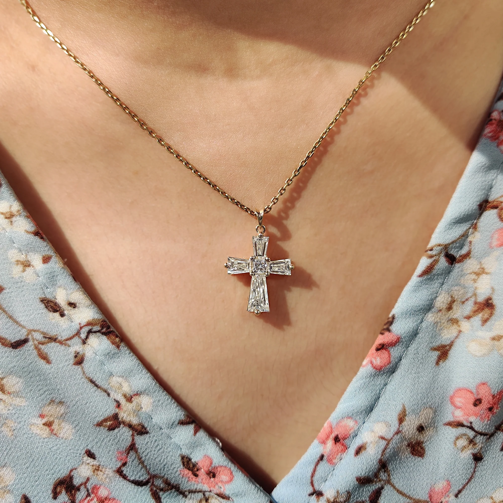 Tapered Baguette Moissanite Gold Cross Pendant - Image 4