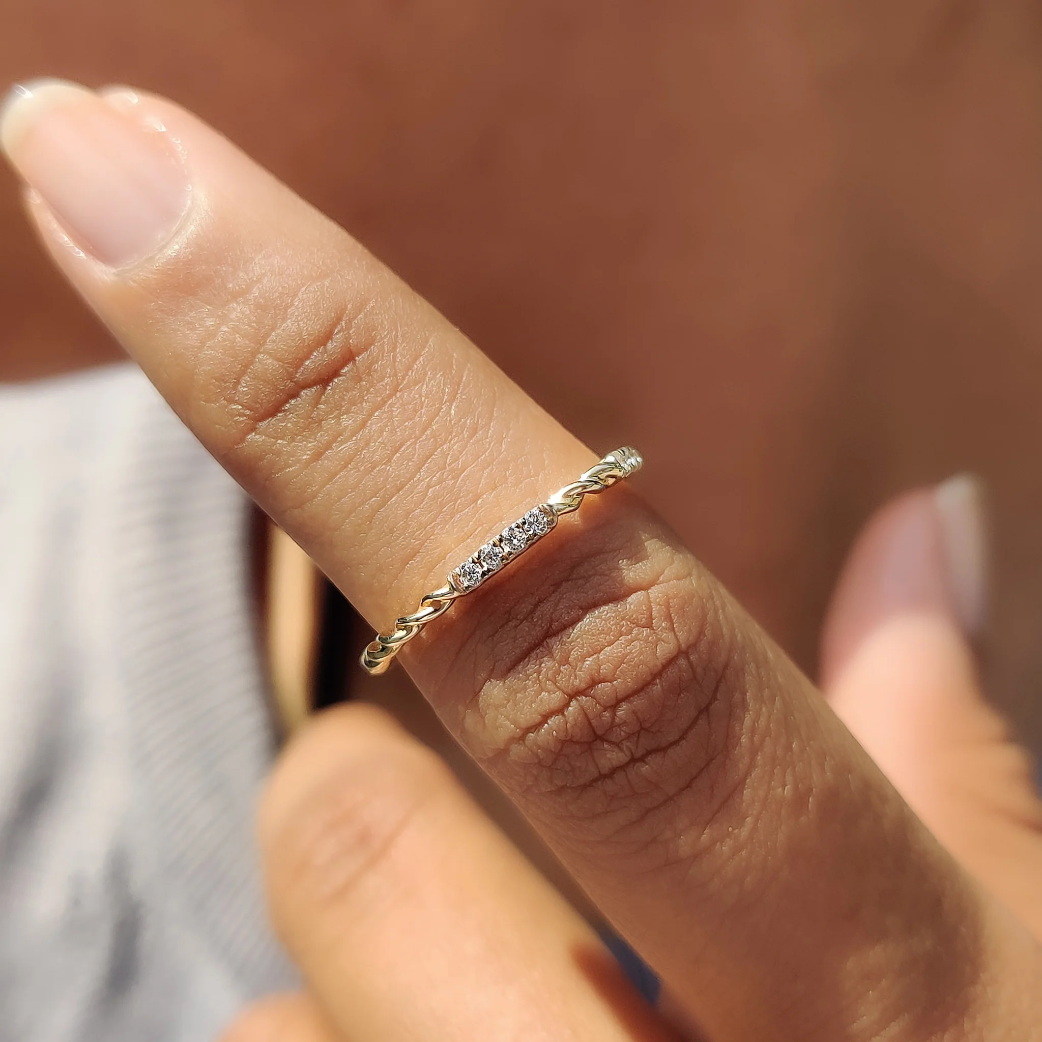Twisted Wedding Band With Round Diamond - Image 6