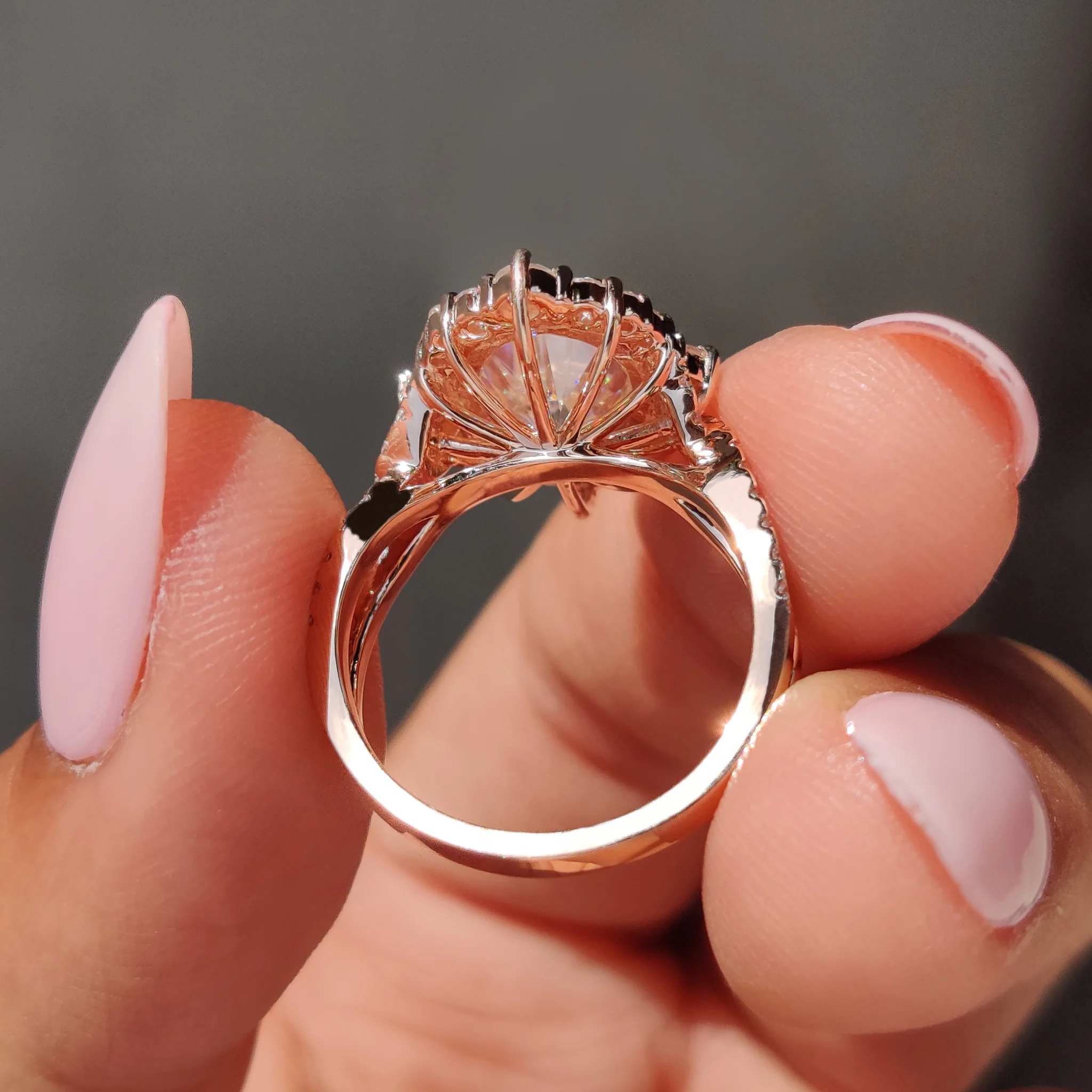 Vintage Engagement Ring In Oval Cut Moissanite - Image 7
