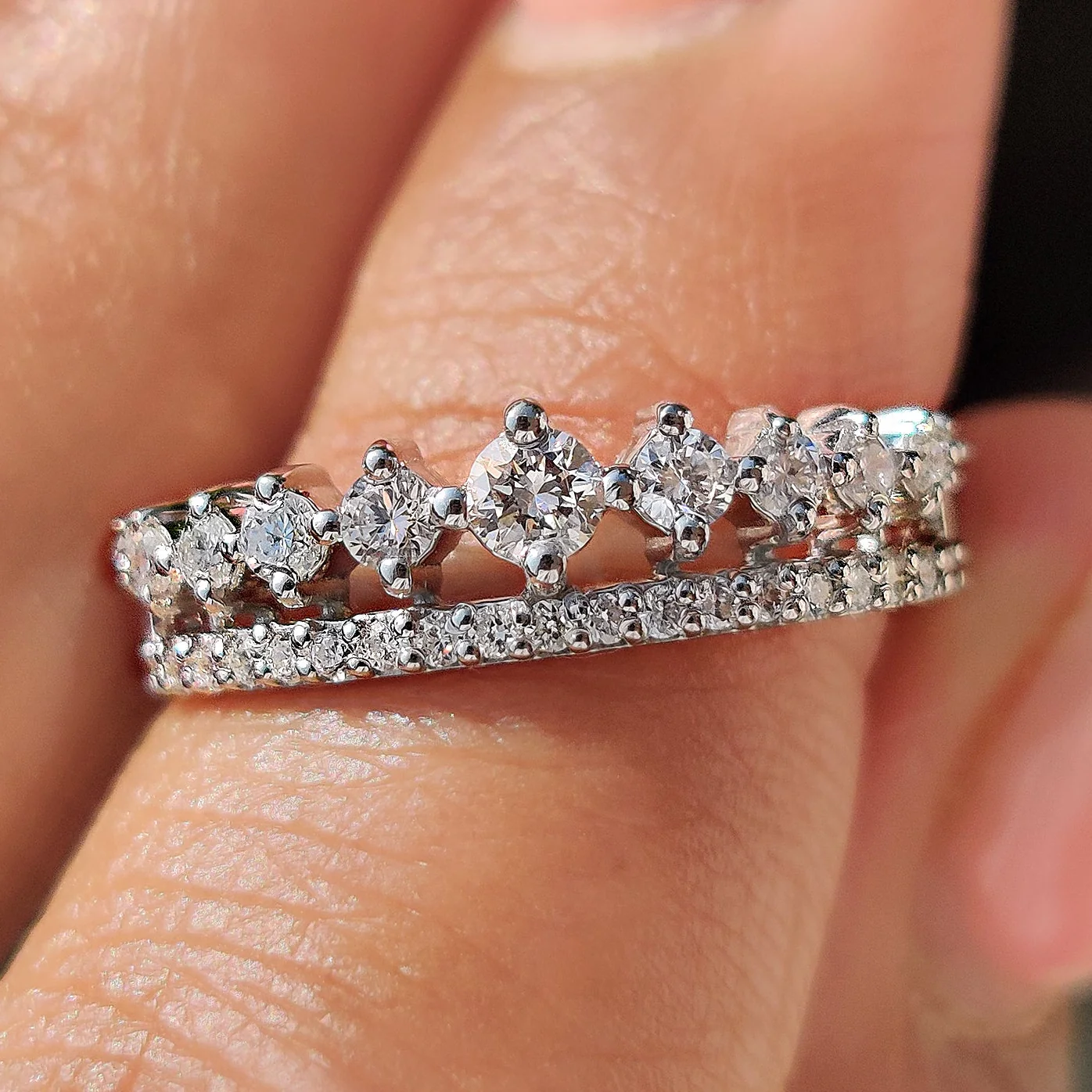 Round Cut Double Row Wedding Band