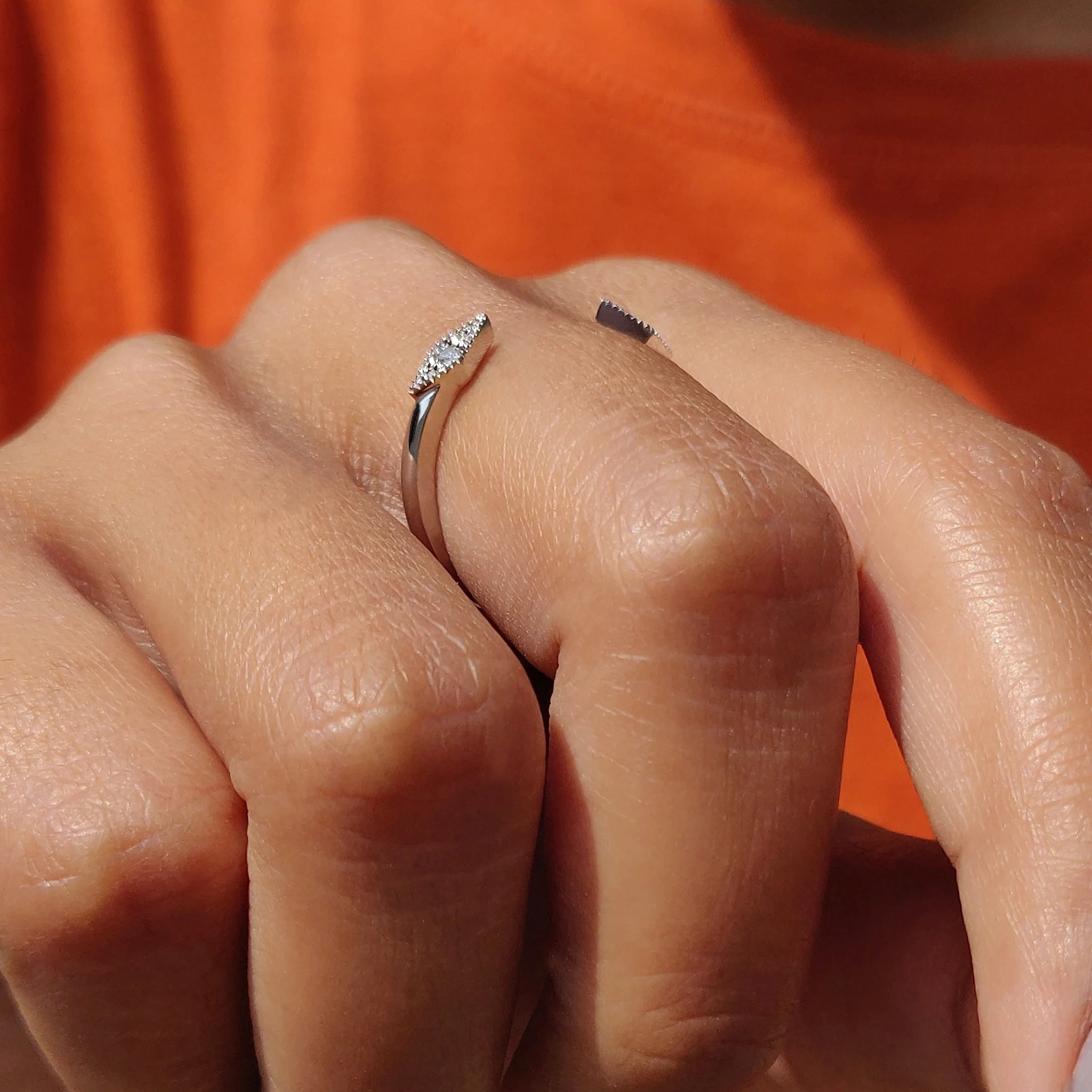 White Gold Open Ring In Round Cut Moissanite - Image 4
