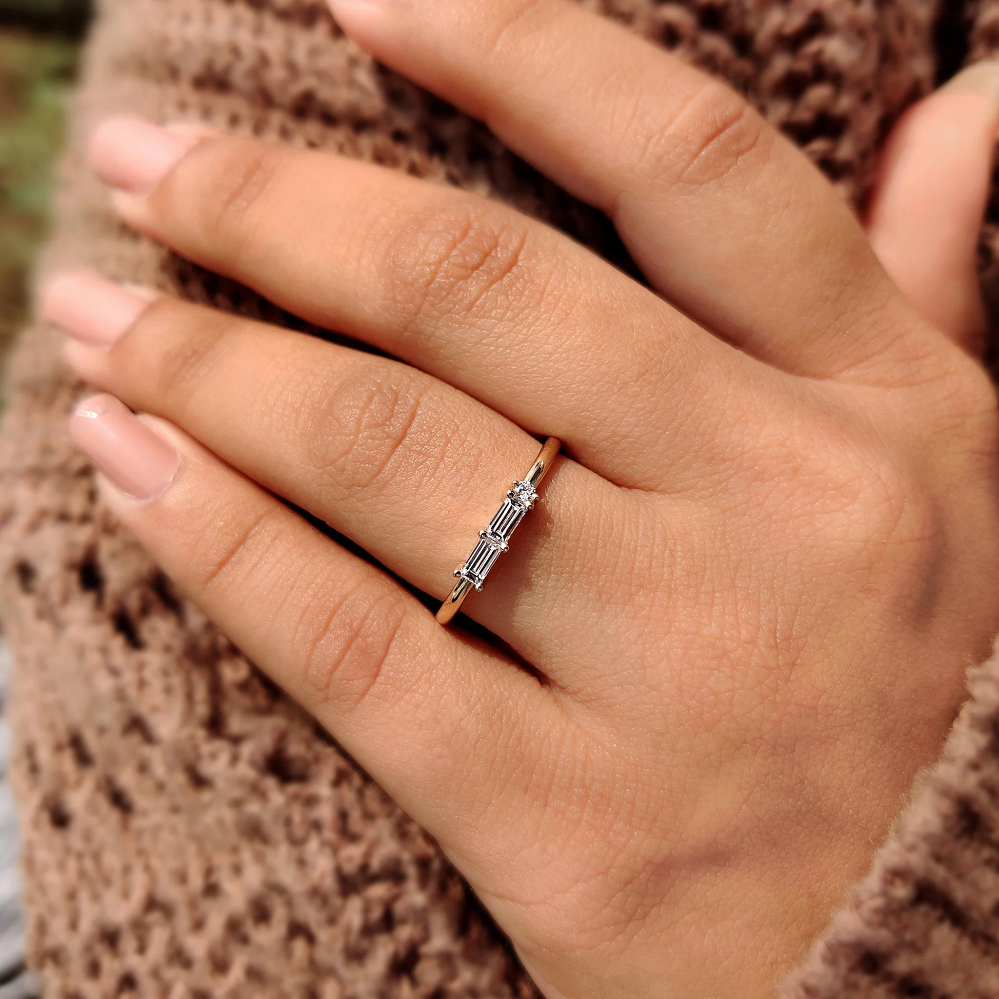 Baguette And Round Cut Yellow Gold Diamond Wedding Band - Image 3
